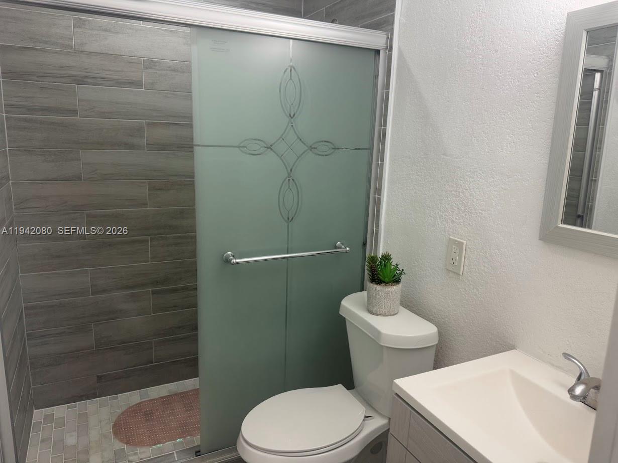 412 W 15th St Hialeah, FL 33010