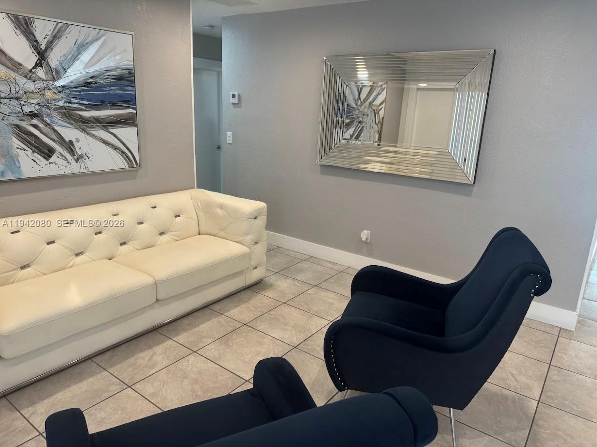 412 W 15th St Hialeah, FL 33010