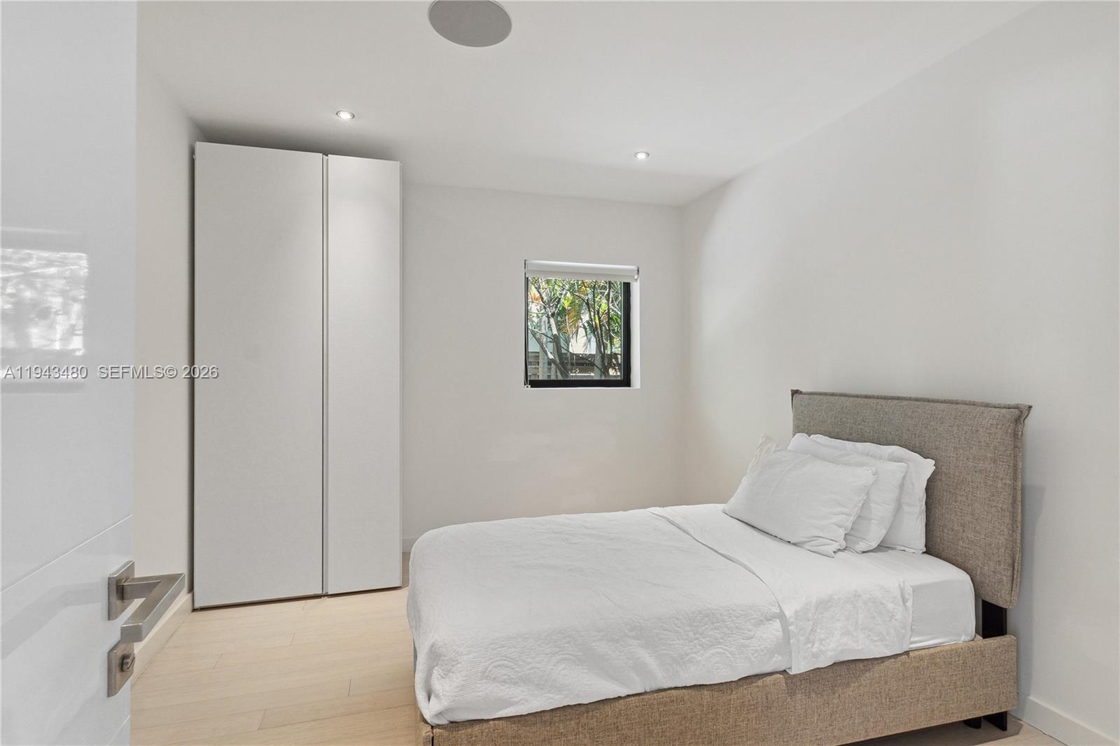 12901 Oleander Rd North Miami, FL 33181