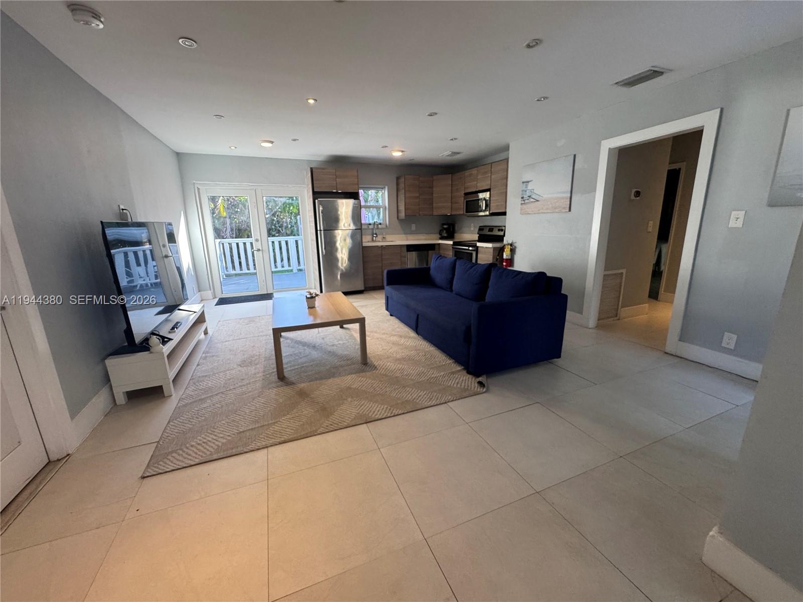 825 N 26th Ave Hollywood, FL 33020