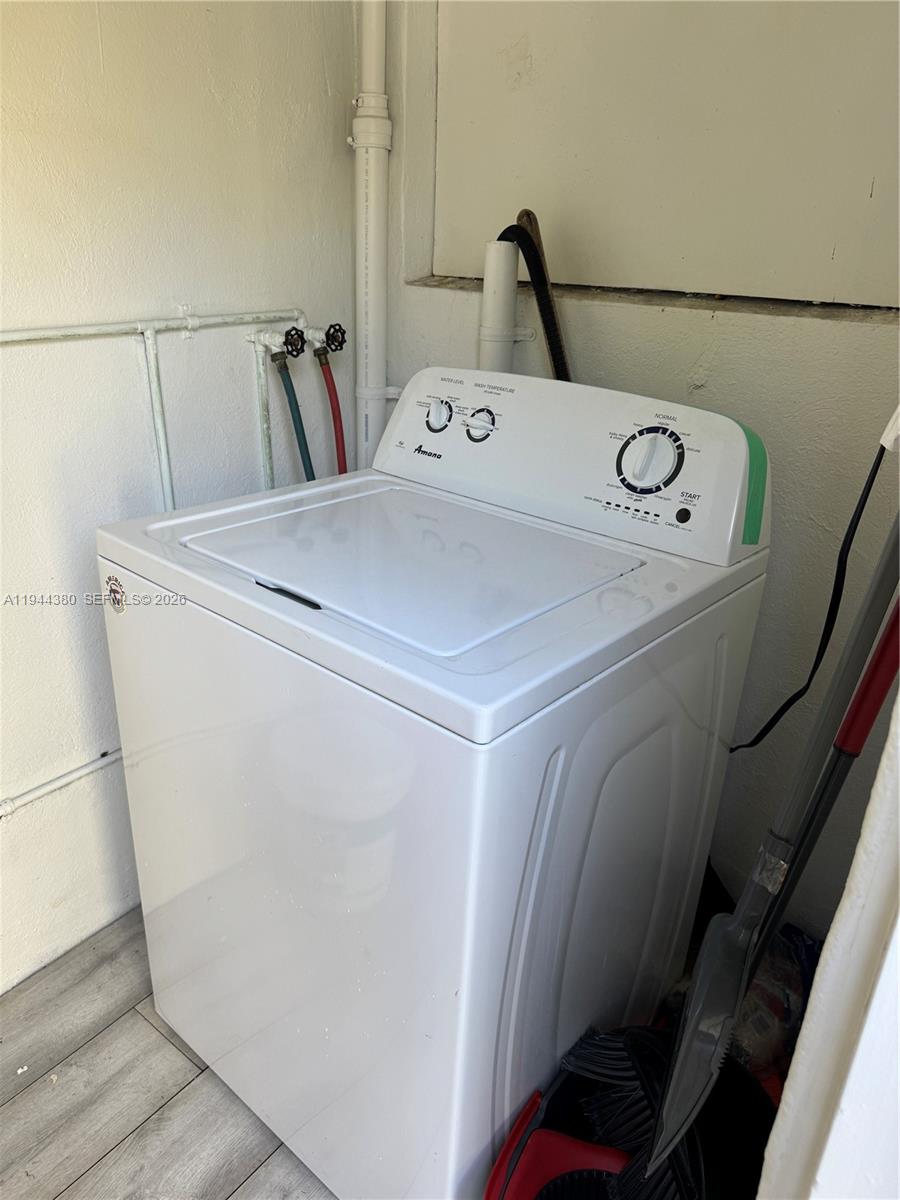 825 N 26th Ave Hollywood, FL 33020