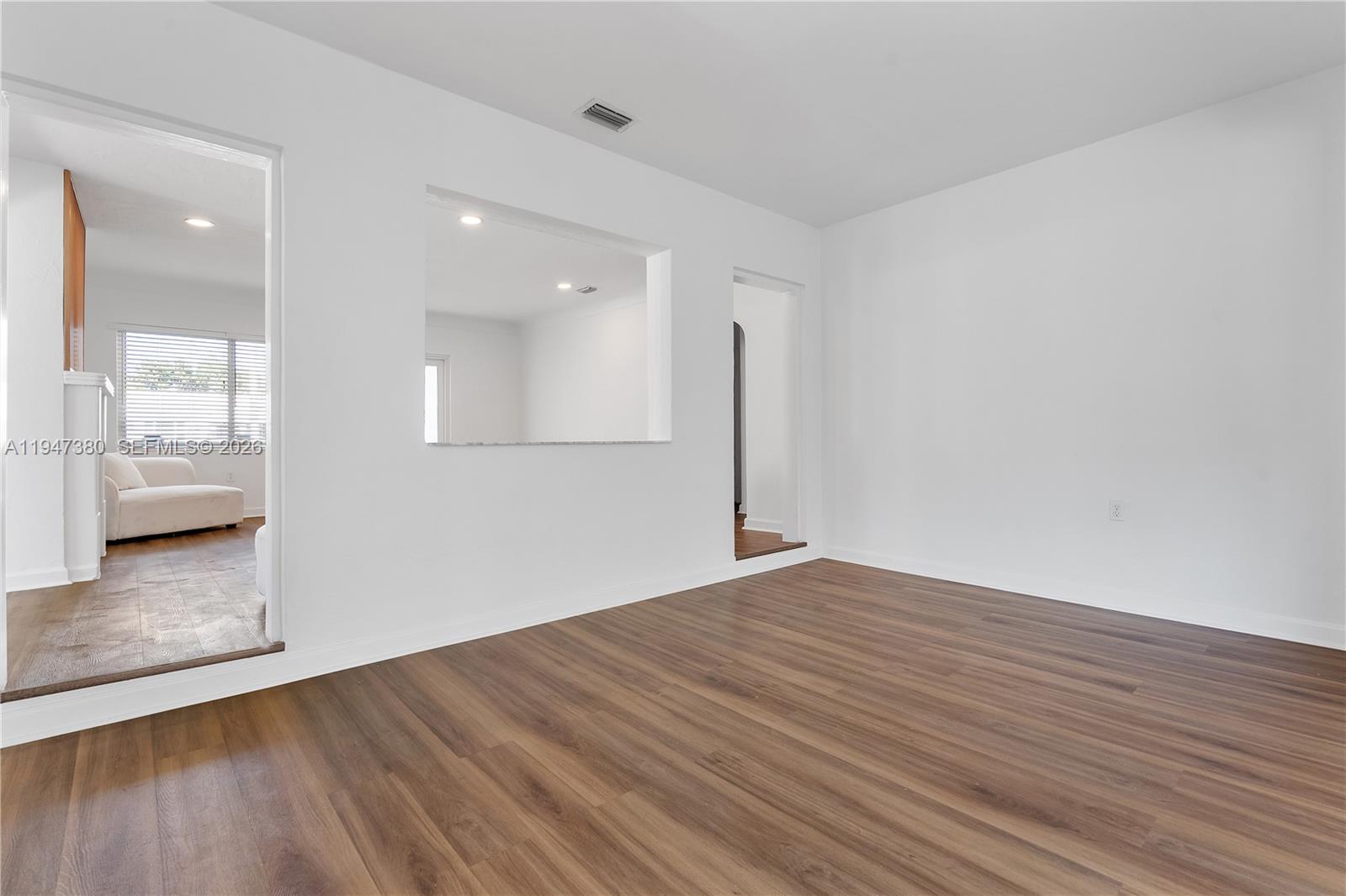 2350 SW 26th St Miami, FL 33133