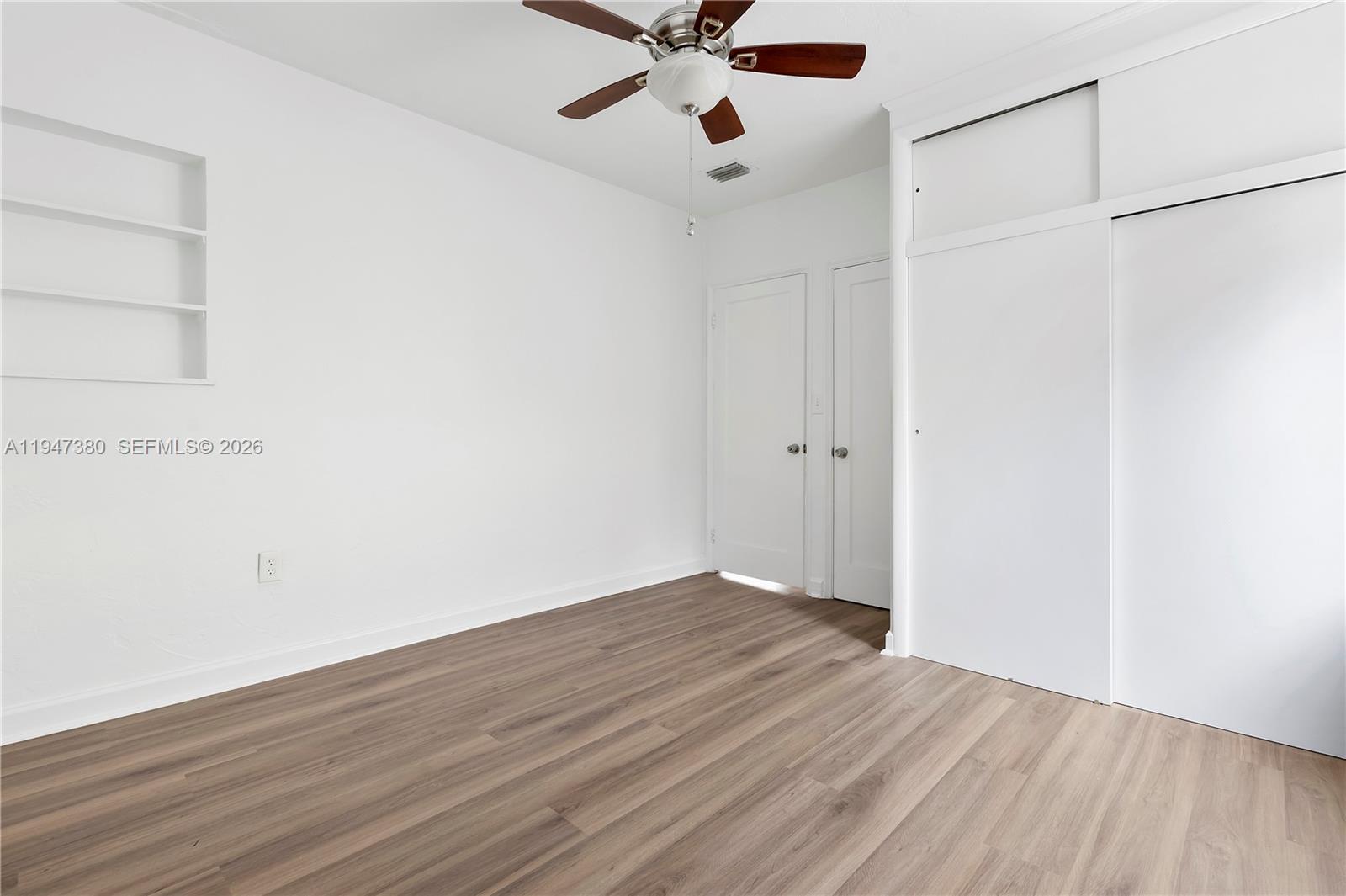 2350 SW 26th St Miami, FL 33133