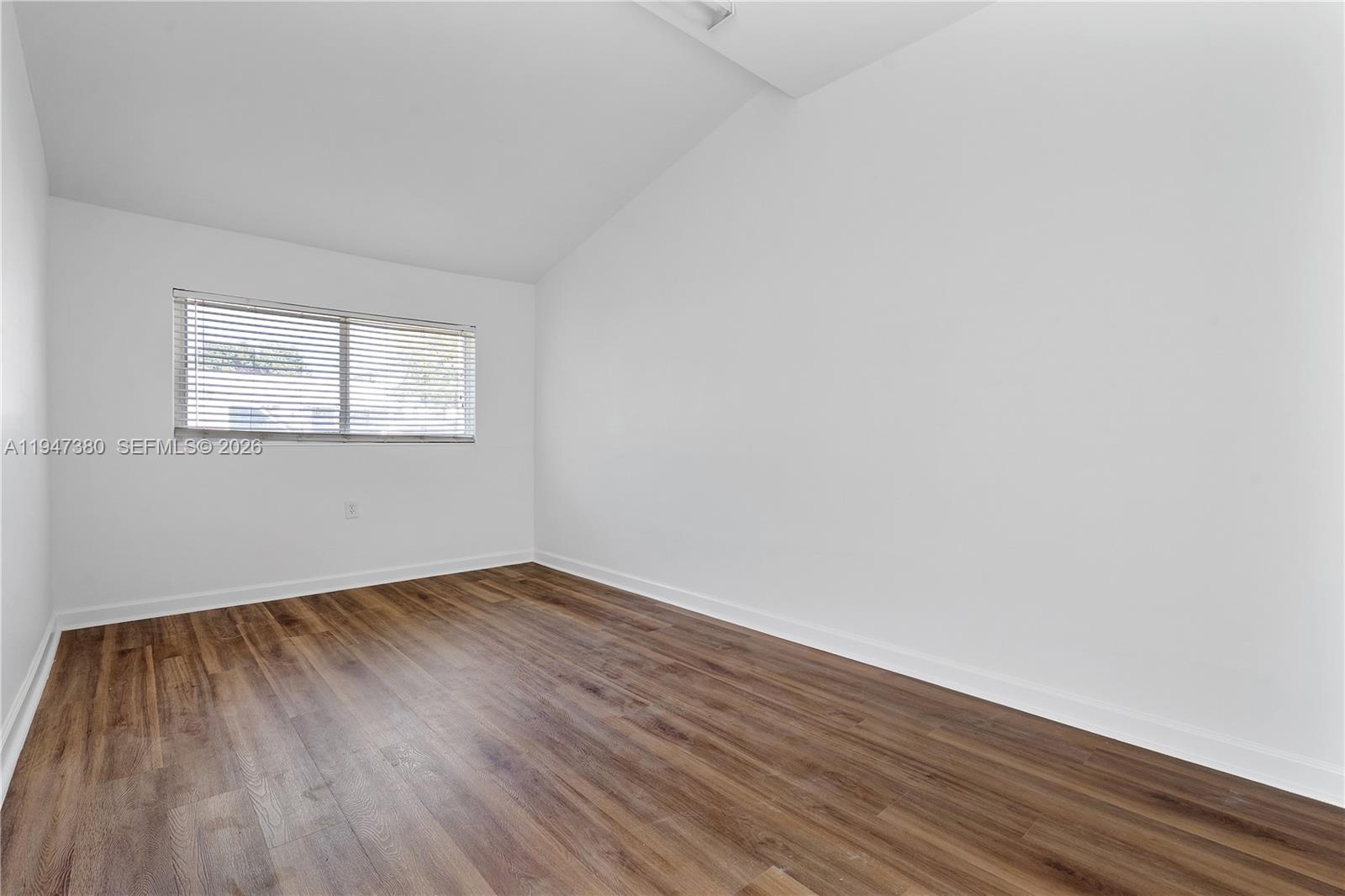 2350 SW 26th St Miami, FL 33133