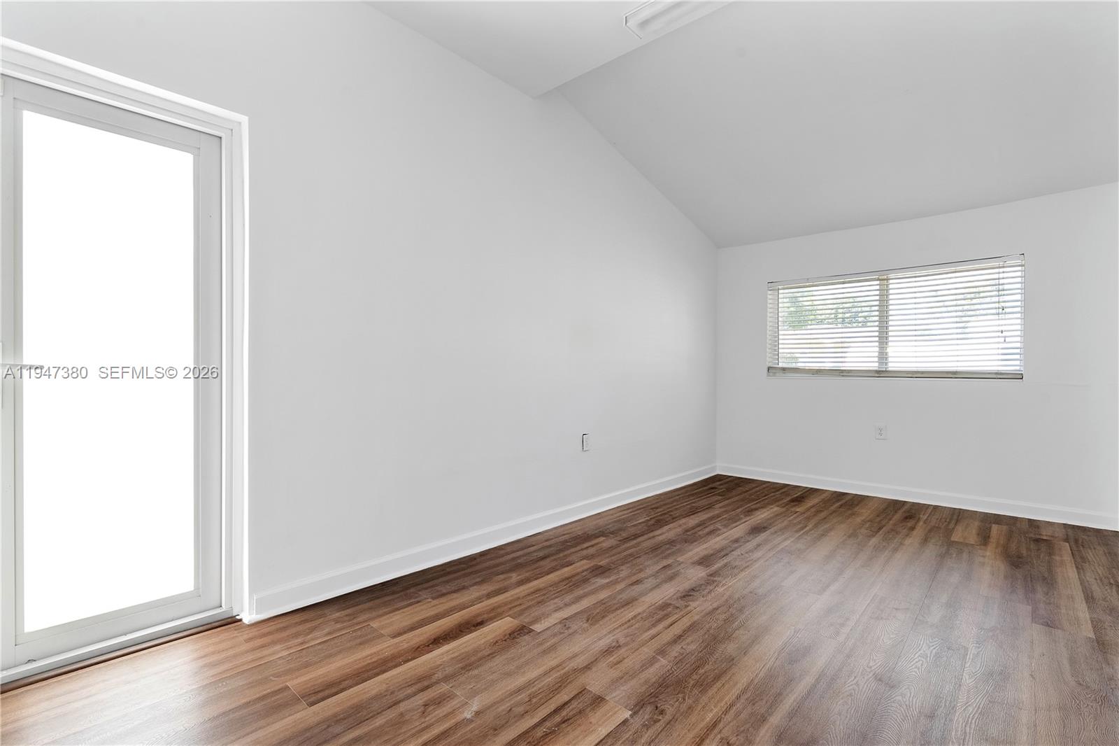 2350 SW 26th St Miami, FL 33133