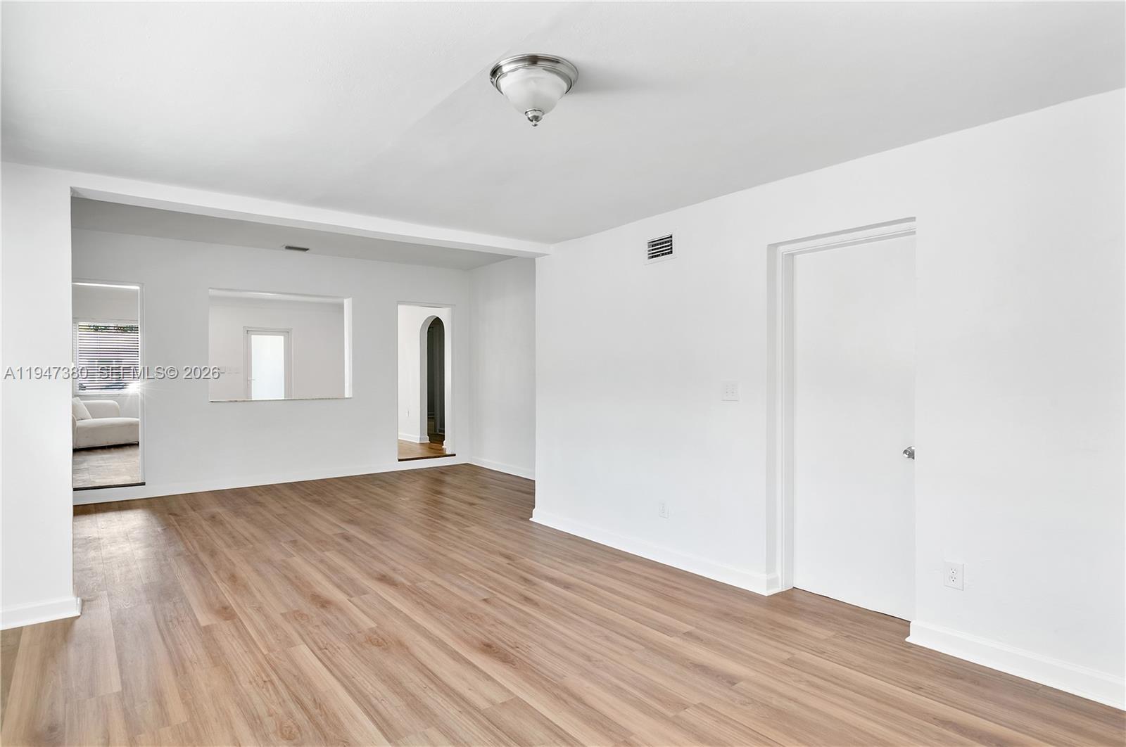 2350 SW 26th St Miami, FL 33133