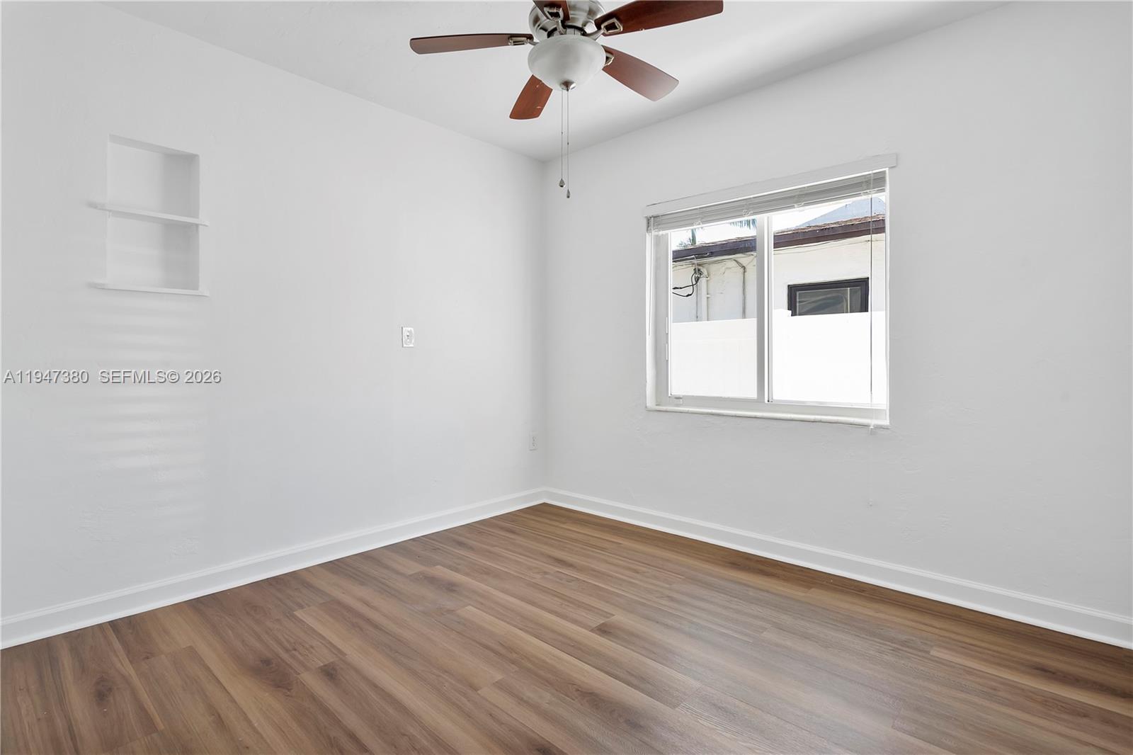 2350 SW 26th St Miami, FL 33133