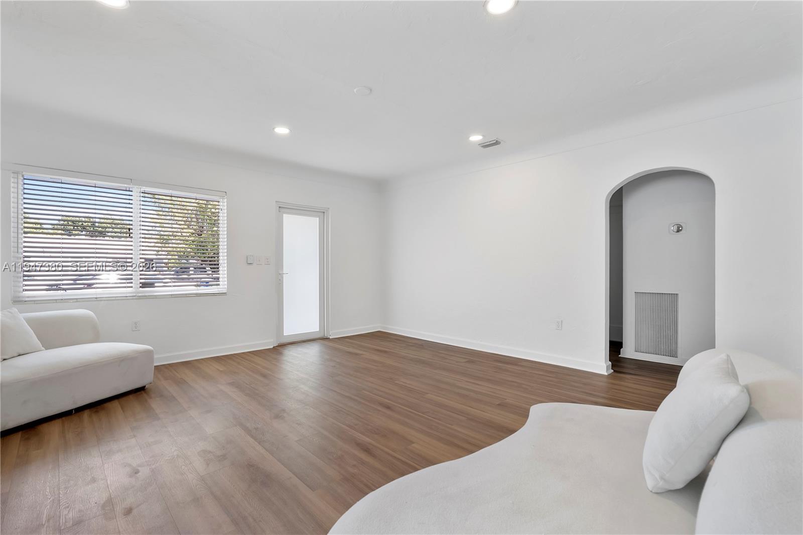 2350 SW 26th St Miami, FL 33133