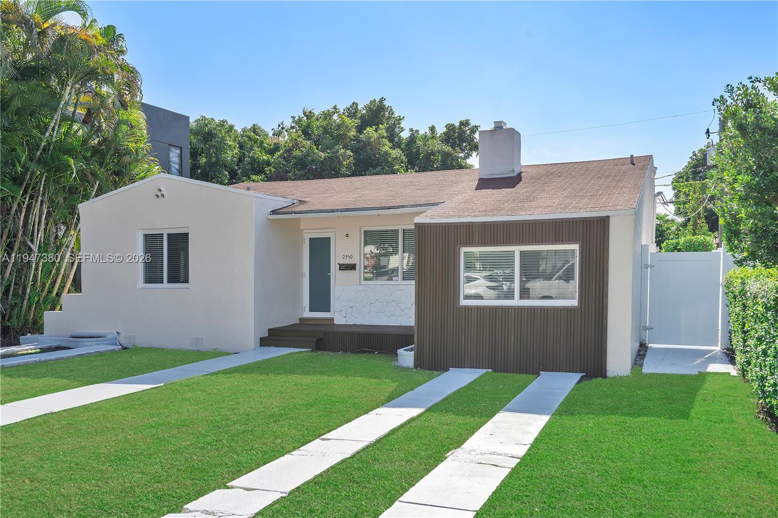 2350 SW 26th St Miami, FL 33133