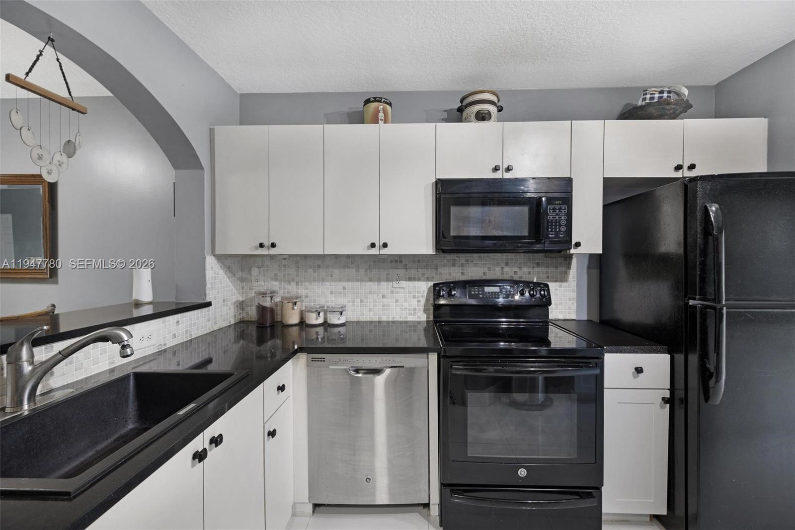 985 NE 33rd Ter #102 Homestead, FL 33033