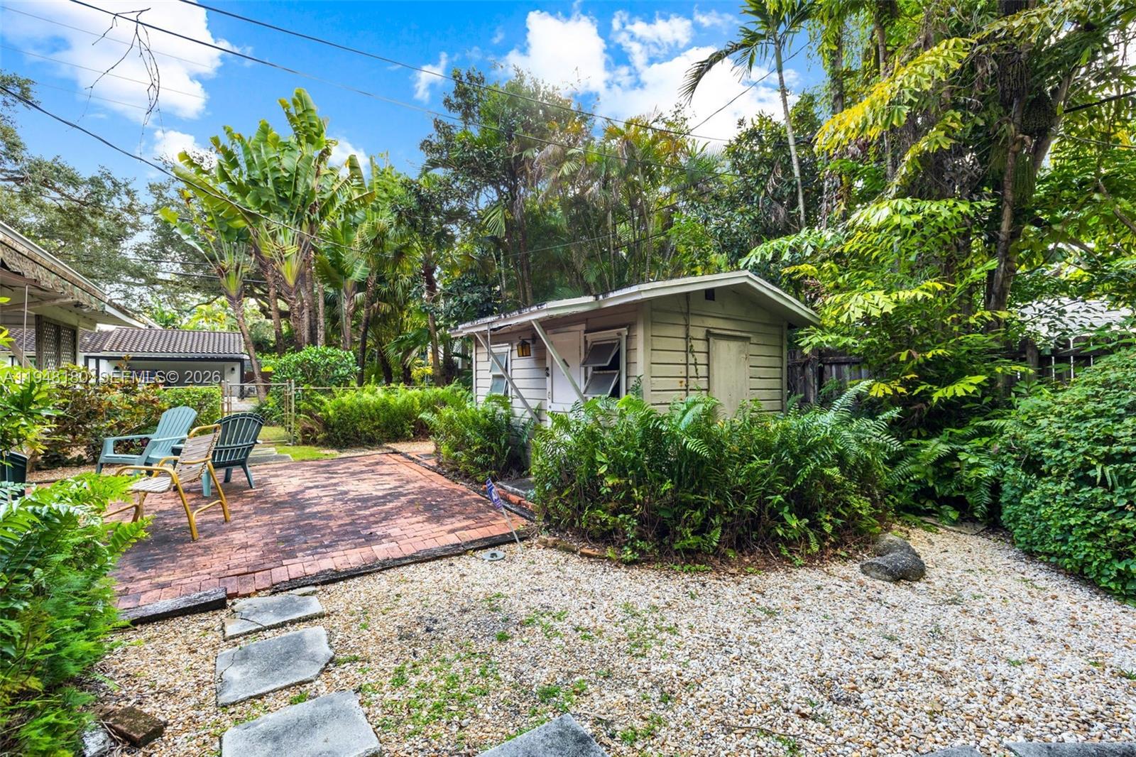 5335 SW 74th St Miami, FL 33143