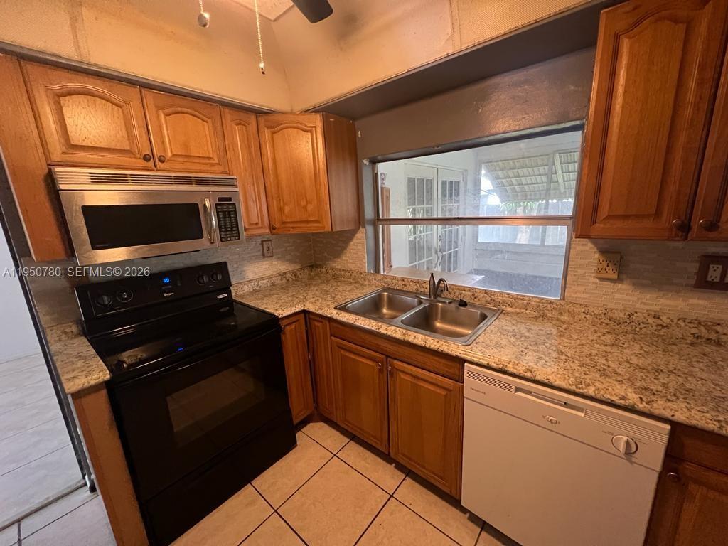 8341 NW 25th St Sunrise, FL 33322