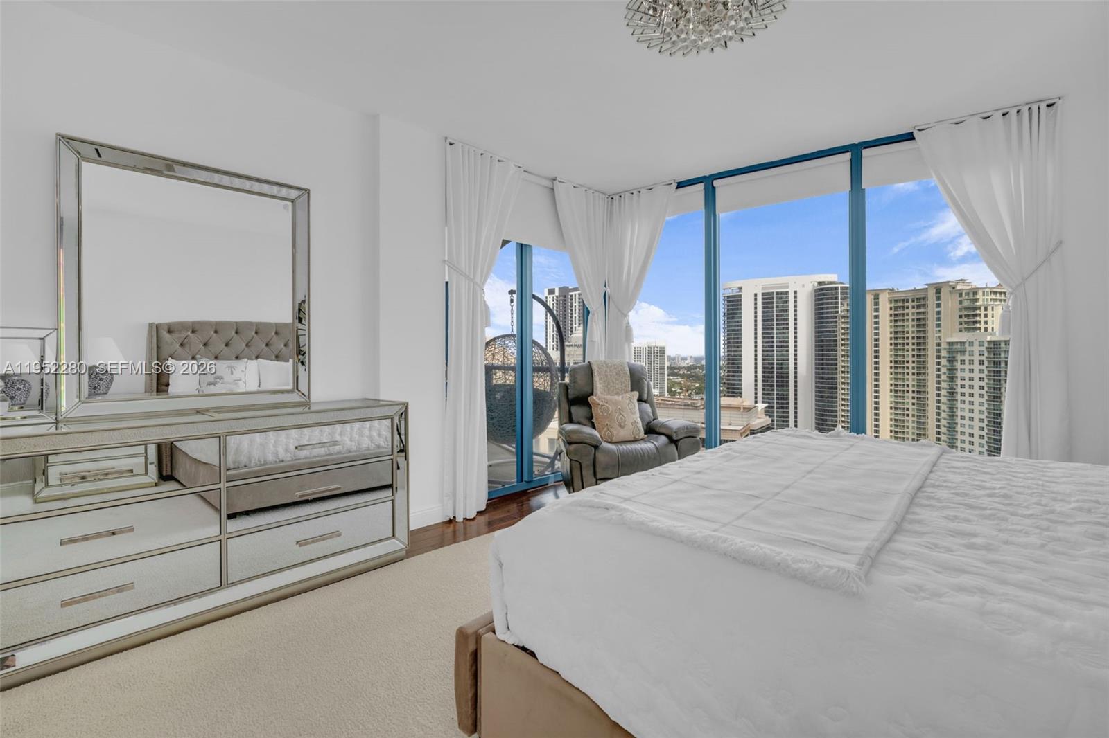 333 Las Olas Way #3006 Fort Lauderdale, FL 33301