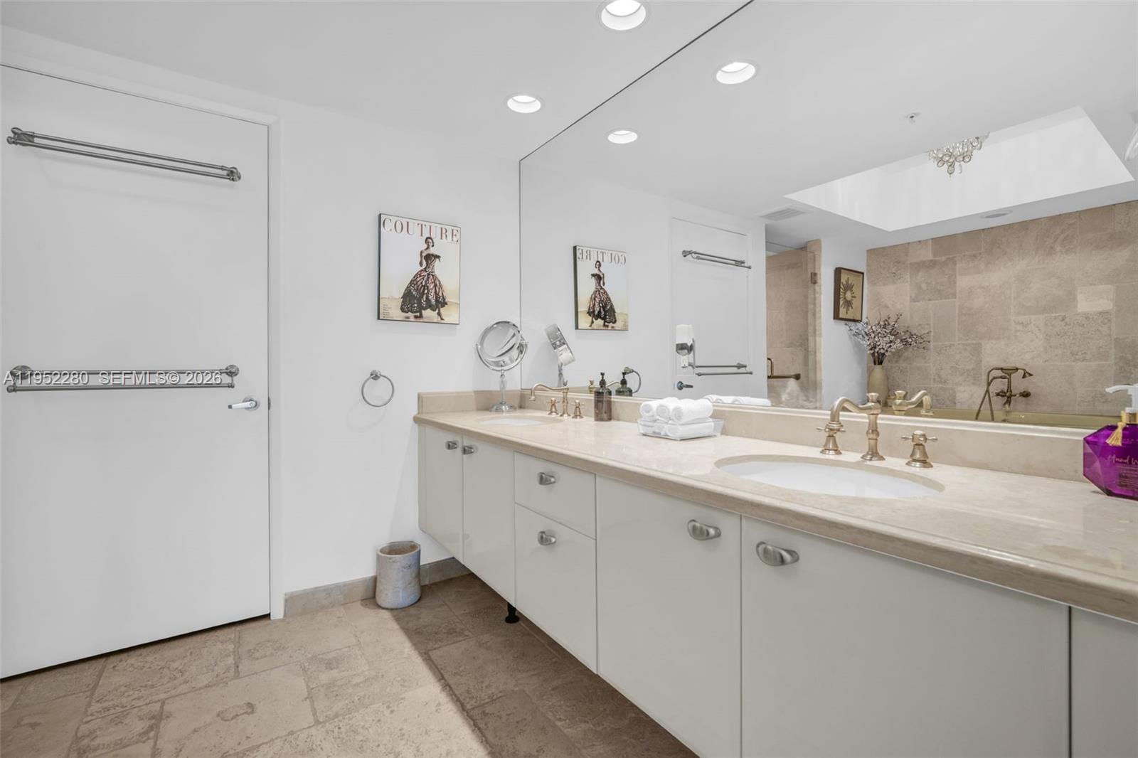 333 Las Olas Way #3006 Fort Lauderdale, FL 33301