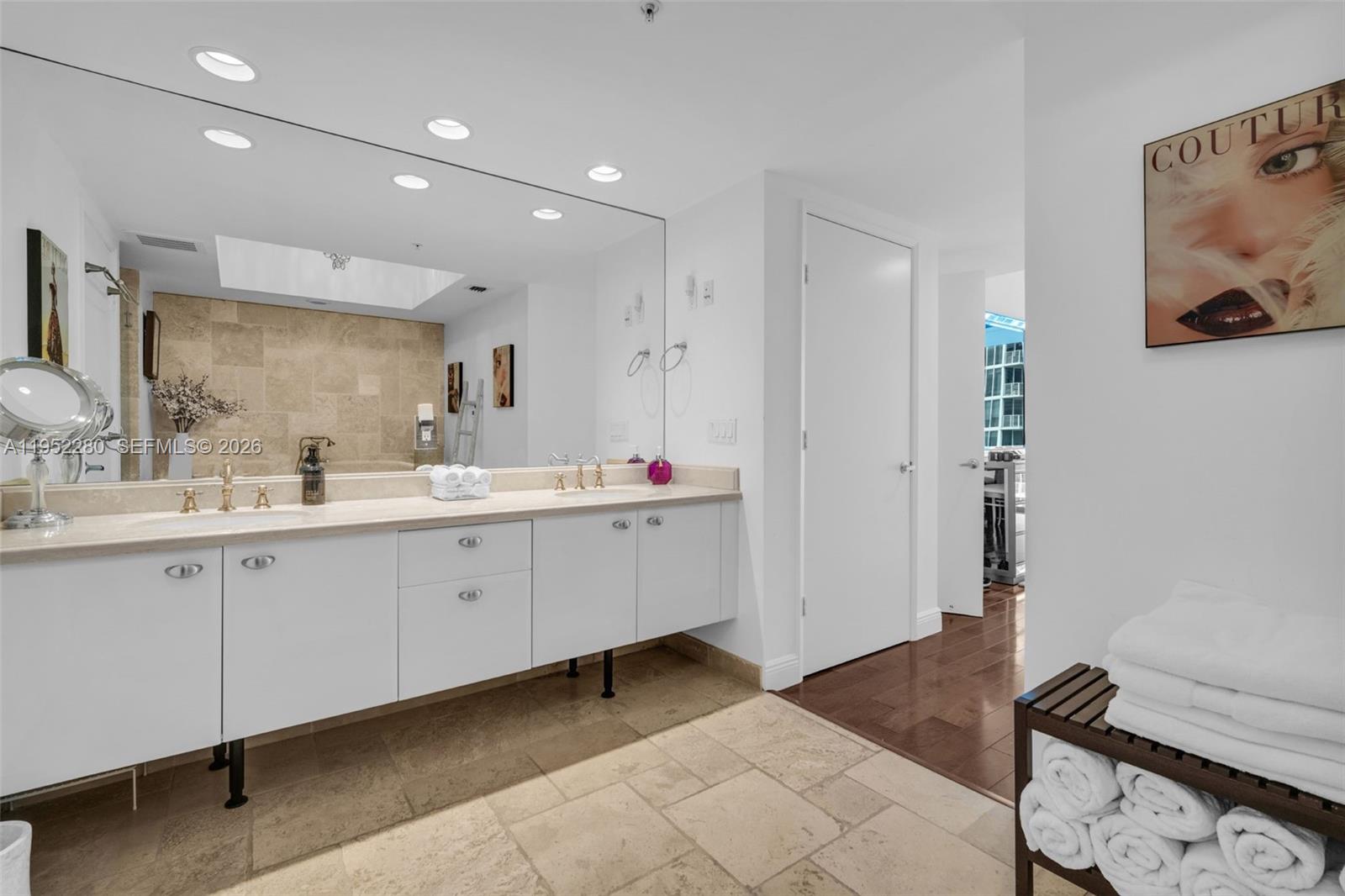 333 Las Olas Way #3006 Fort Lauderdale, FL 33301