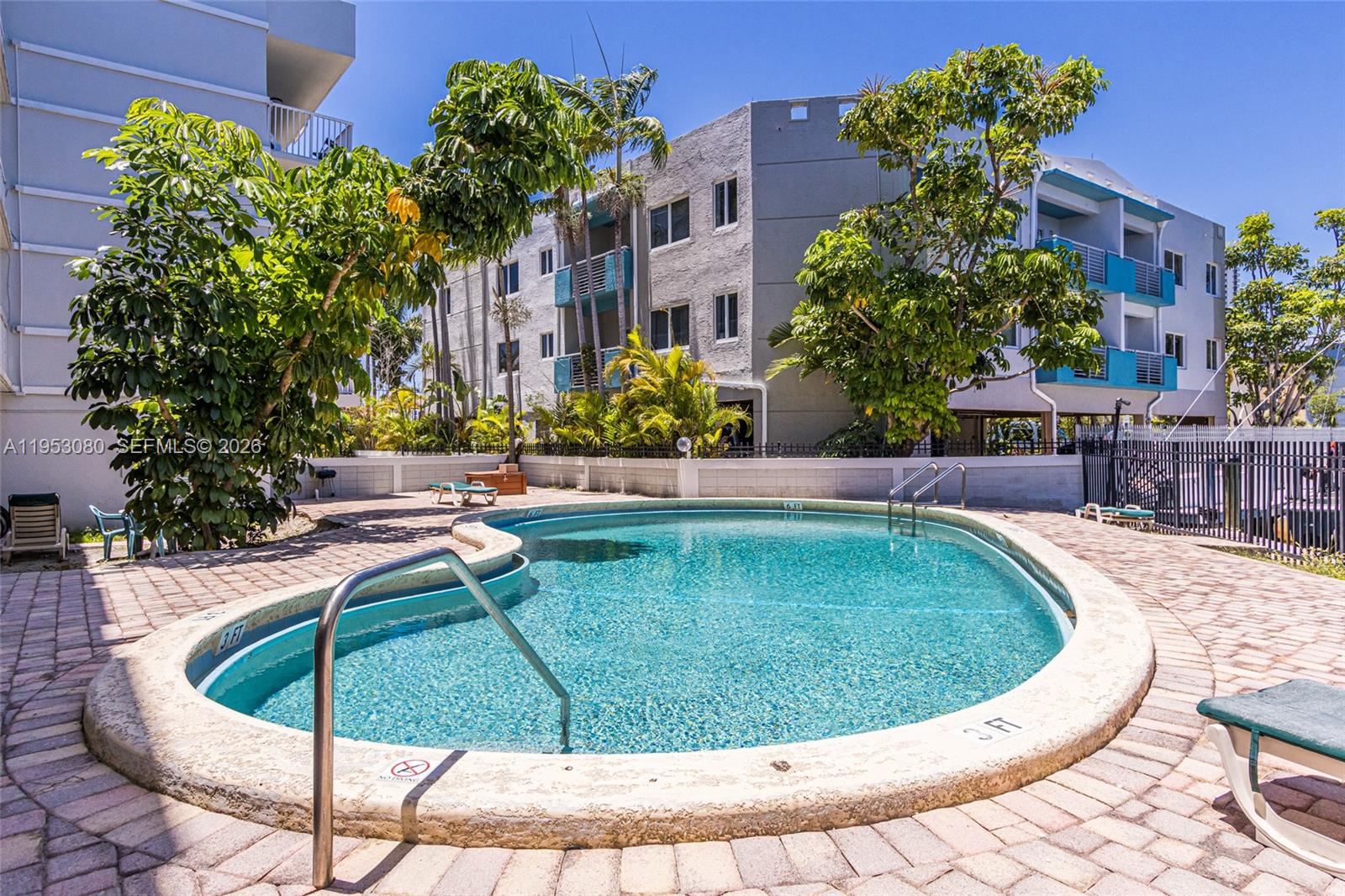 3527 NE 168th St #309 North Miami Beach, FL 33160