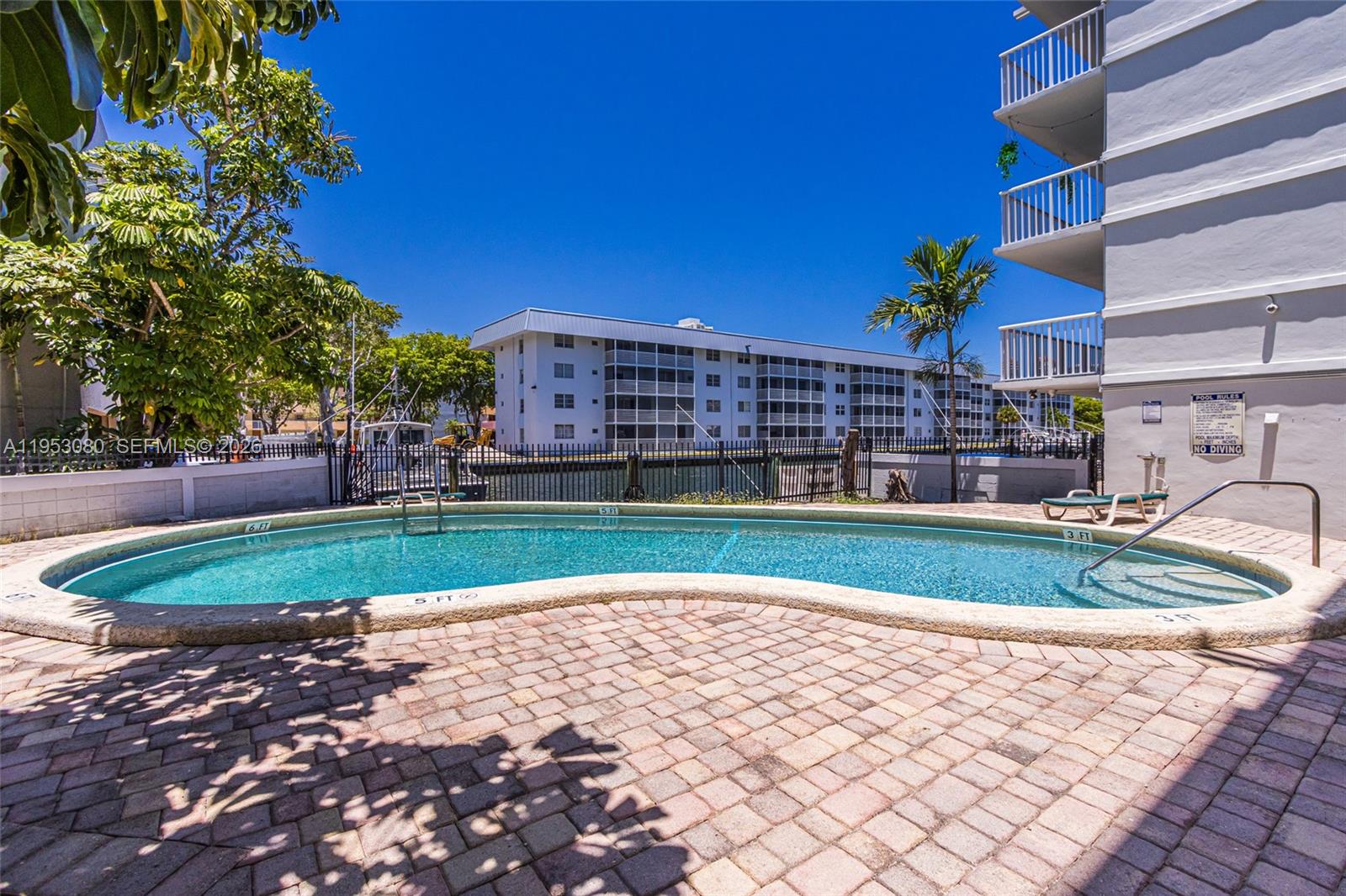 3527 NE 168th St #309 North Miami Beach, FL 33160