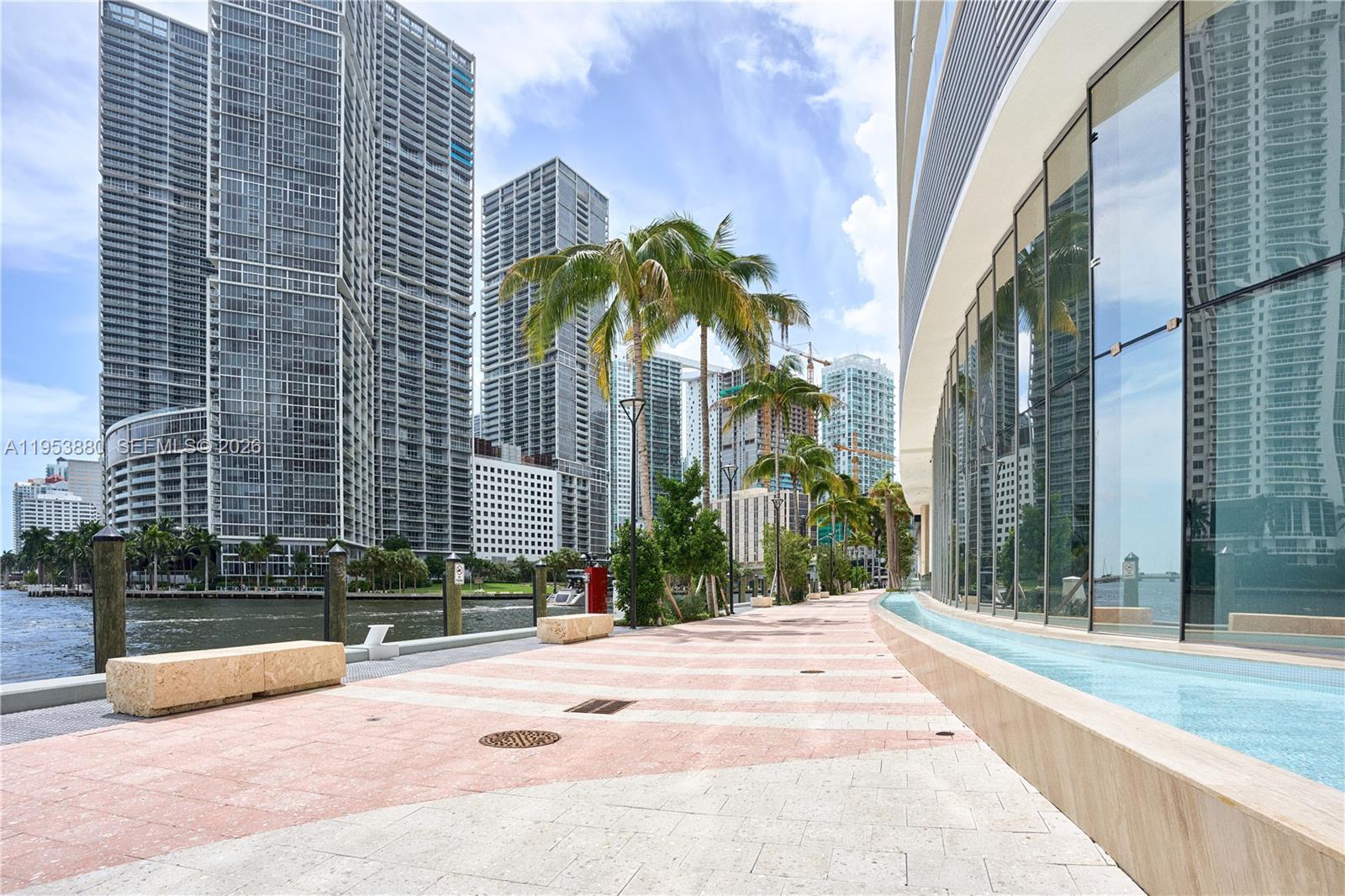 300 Biscayne Blvd Way #2208W Miami, FL 33131