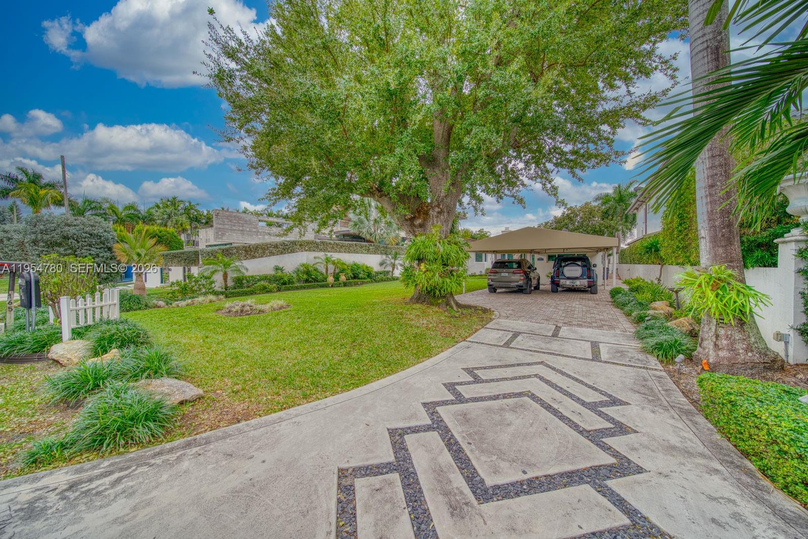 170 S Hibiscus Dr Miami Beach, FL 33139