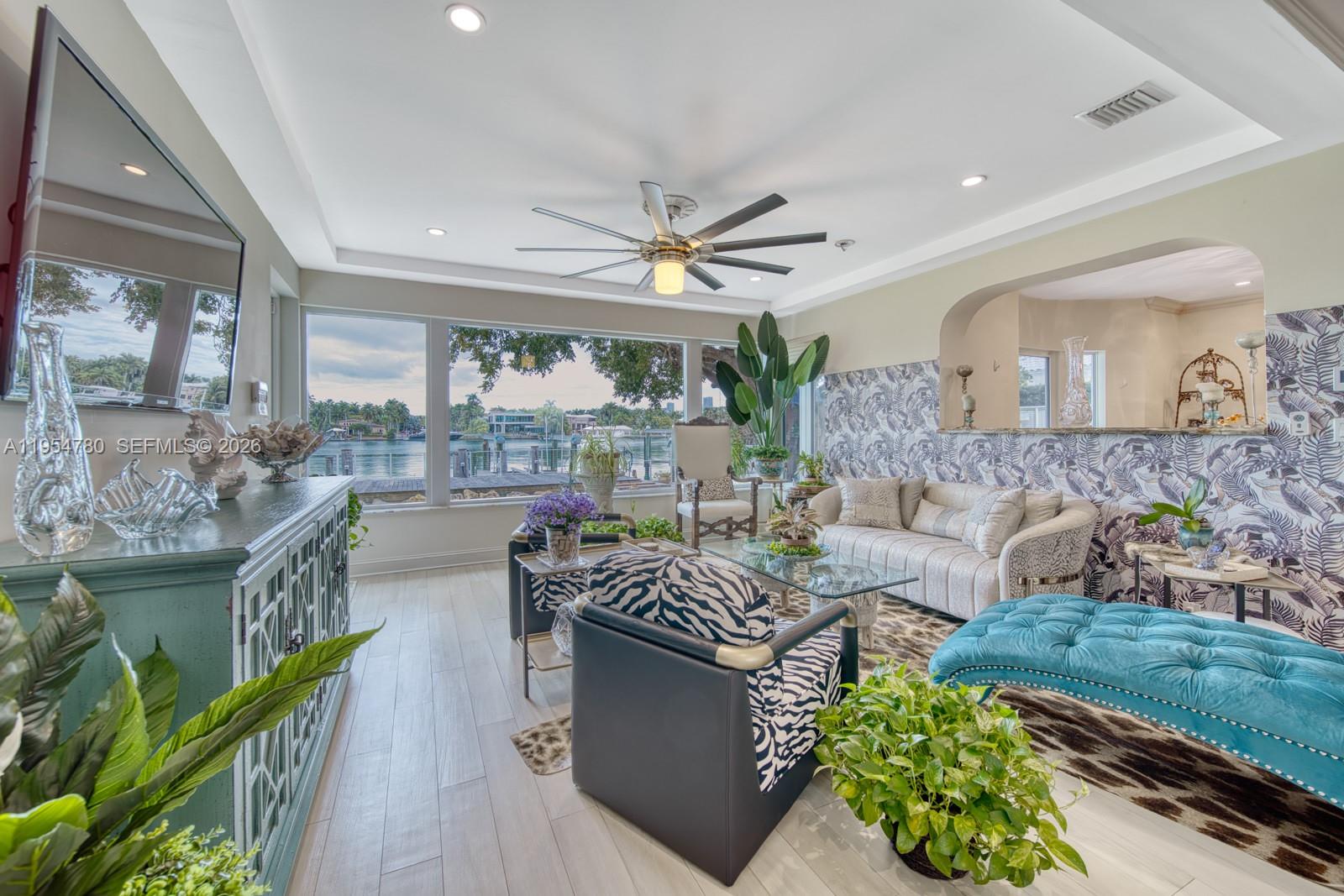 170 S Hibiscus Dr Miami Beach, FL 33139