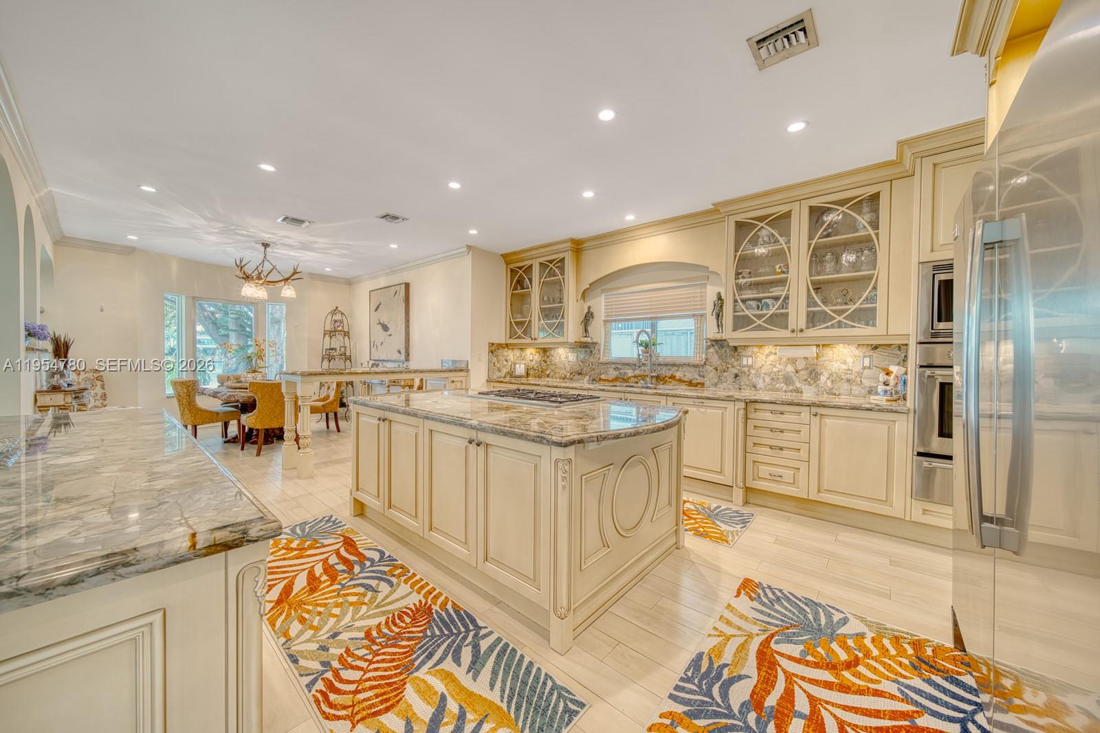 170 S Hibiscus Dr Miami Beach, FL 33139