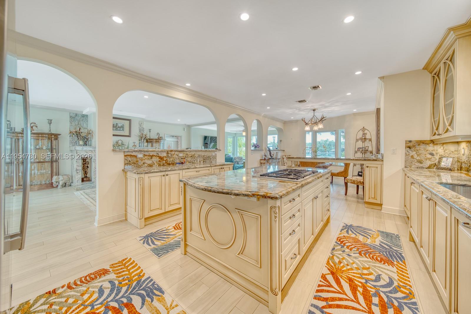 170 S Hibiscus Dr Miami Beach, FL 33139