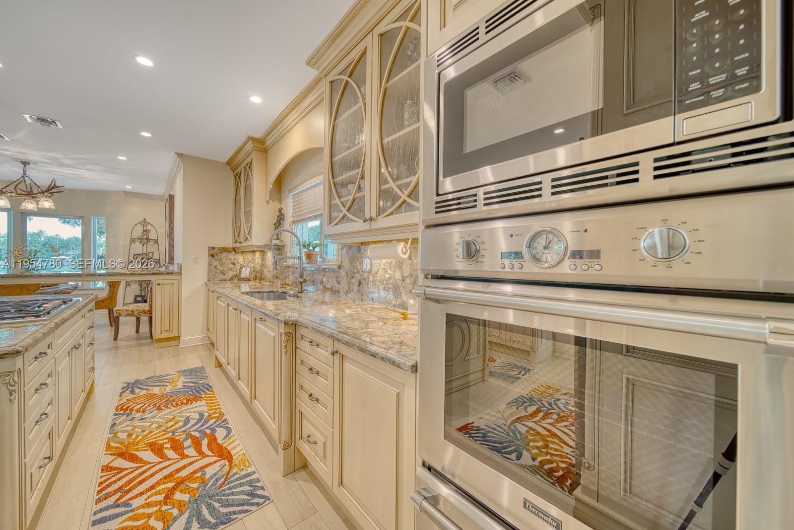 170 S Hibiscus Dr Miami Beach, FL 33139