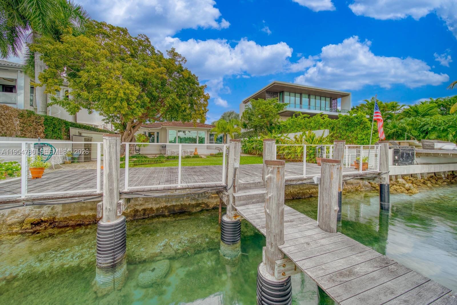 170 S Hibiscus Dr Miami Beach, FL 33139