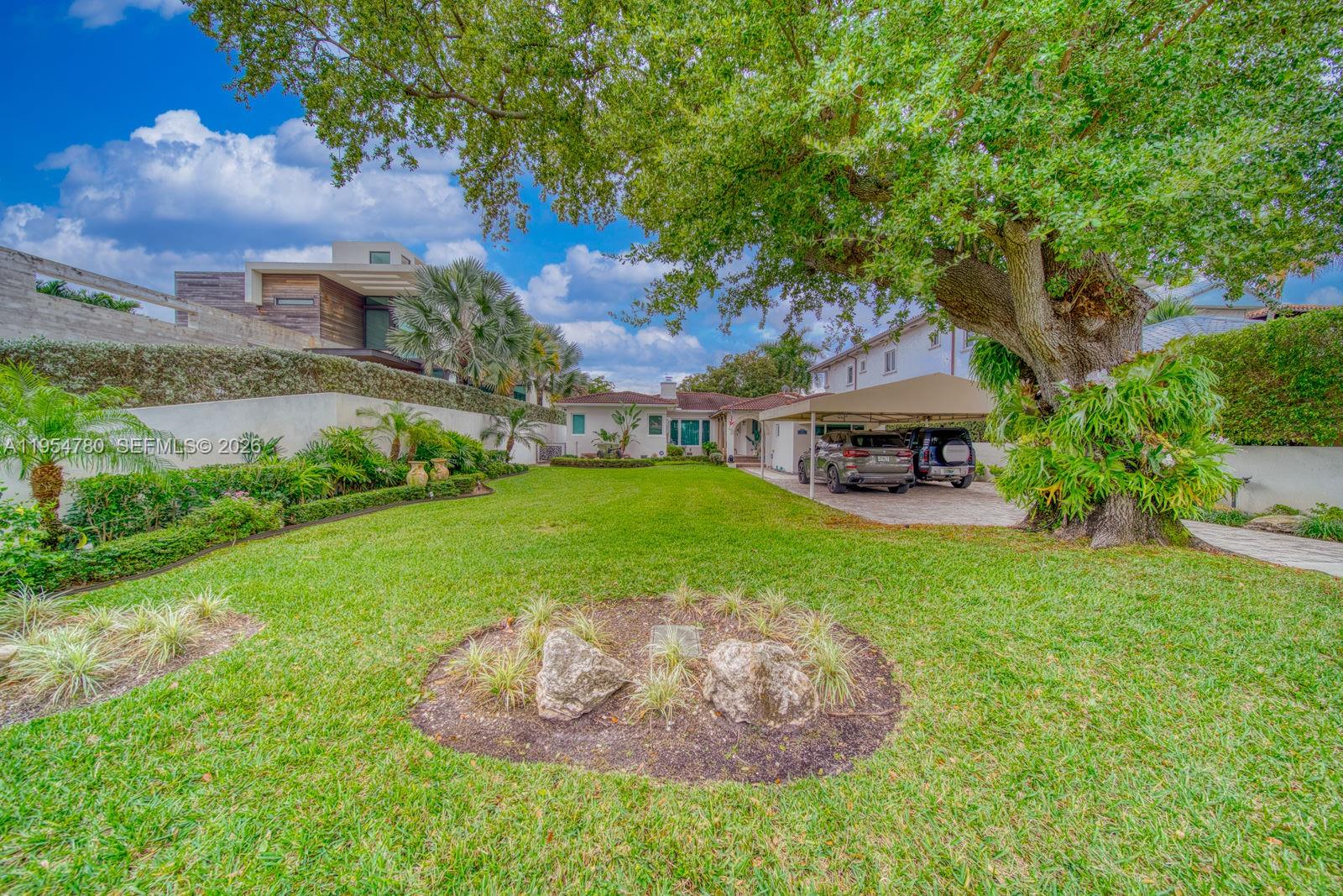 170 S Hibiscus Dr Miami Beach, FL 33139