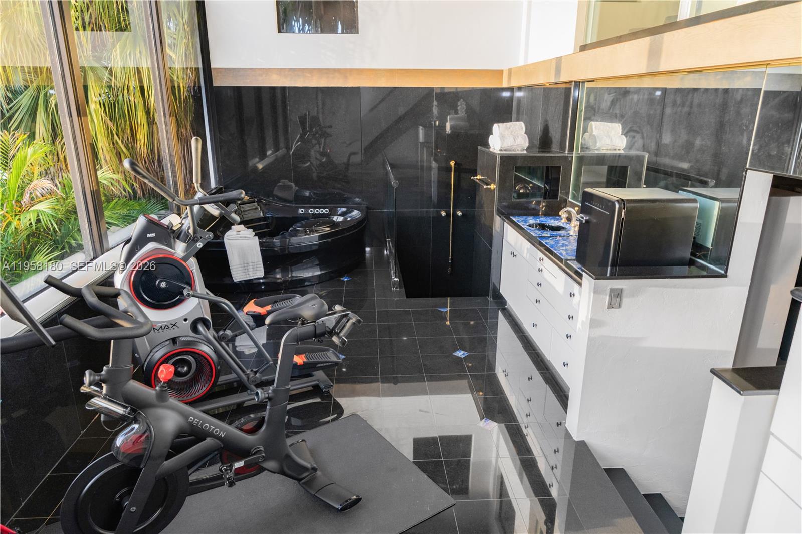 13724 SW 92nd Ct Miami, FL 33176