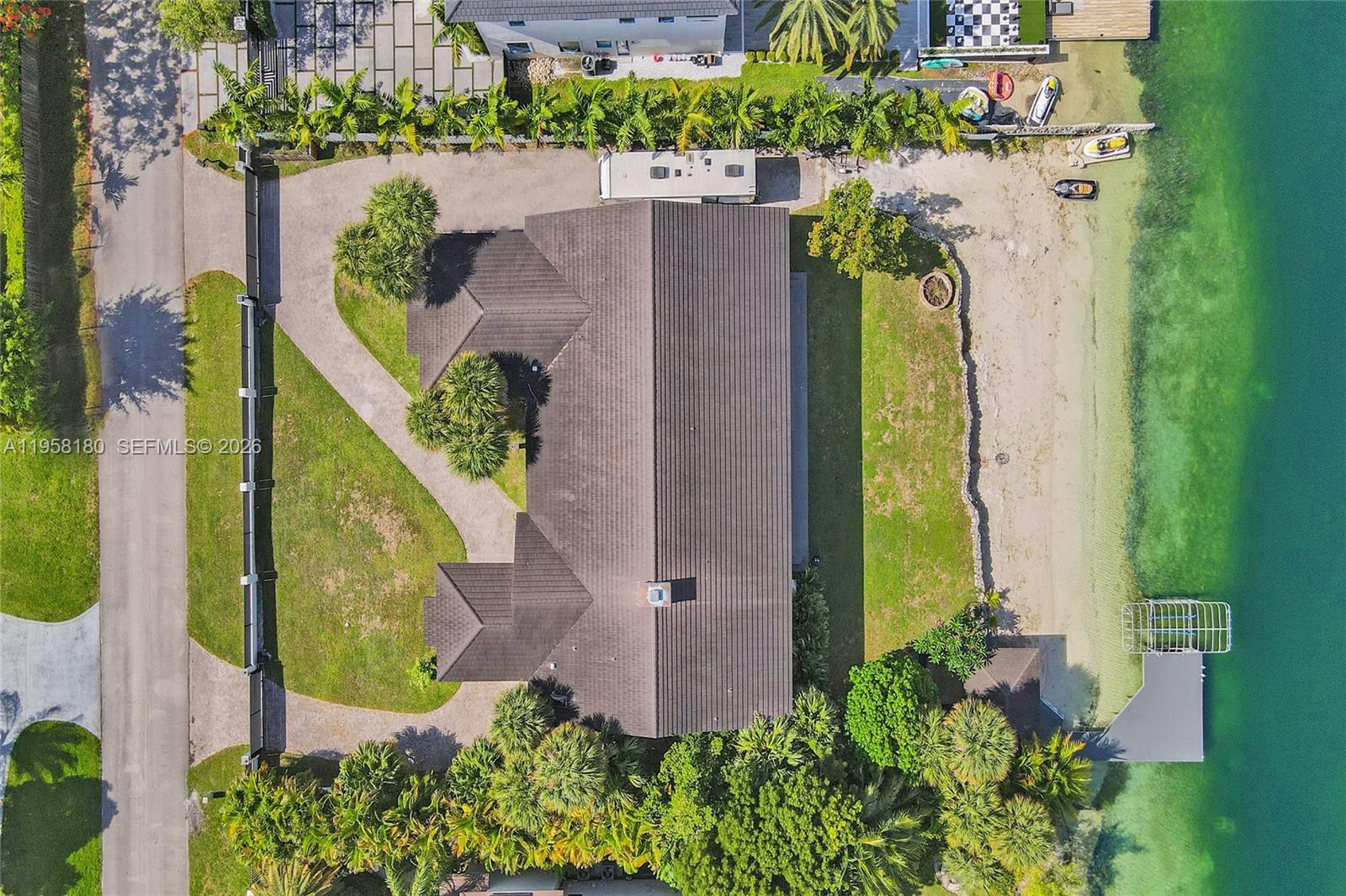 13724 SW 92nd Ct Miami, FL 33176