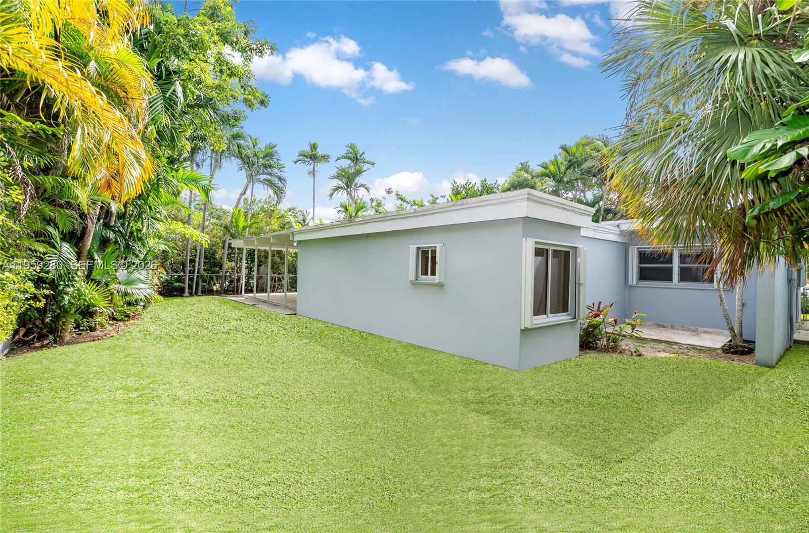 310 Harbor Ct Key Biscayne, FL 33149