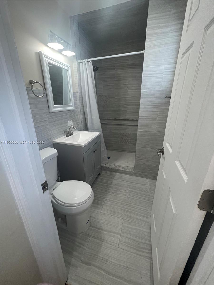 1084 92nd St #3 Bay Harbor Islands, FL 33154