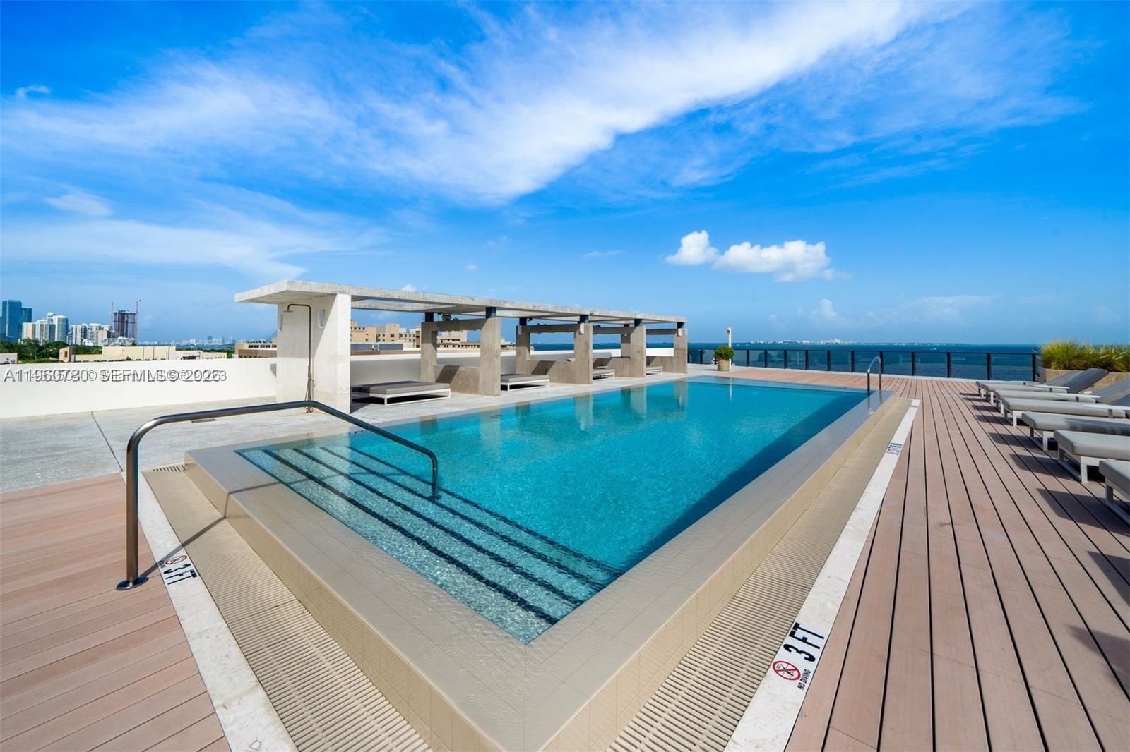 3581 E Glencoe St #605 Coconut Grove, FL 33133