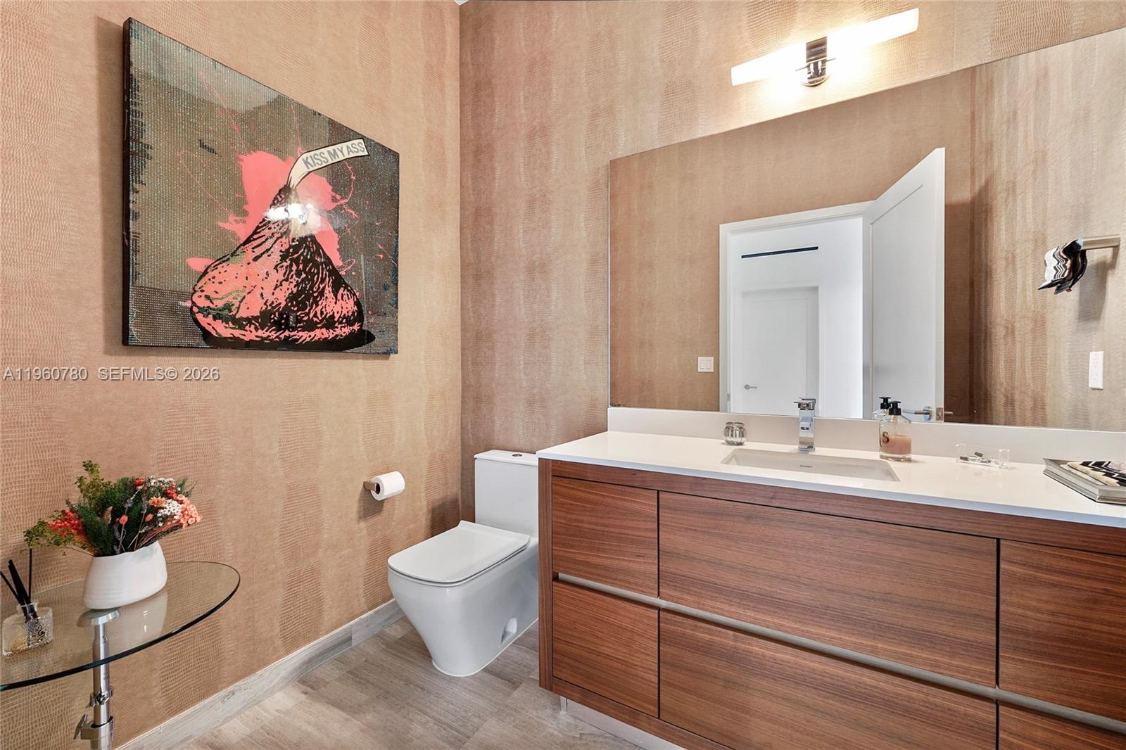 3581 E Glencoe St #605 Coconut Grove, FL 33133