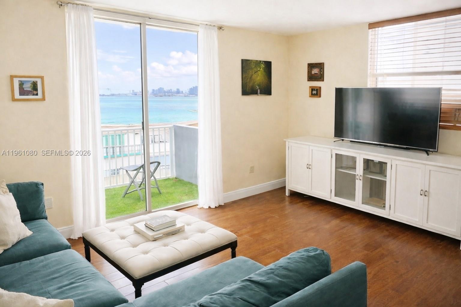 1801 S Treasure Dr #426 North Bay Village, FL 33141