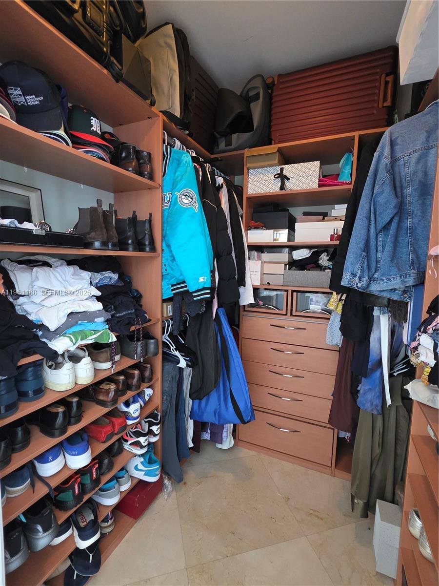 image Blue on the Bay19