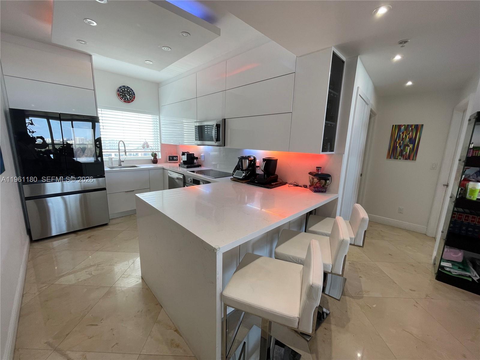 image Blue on the Bay22