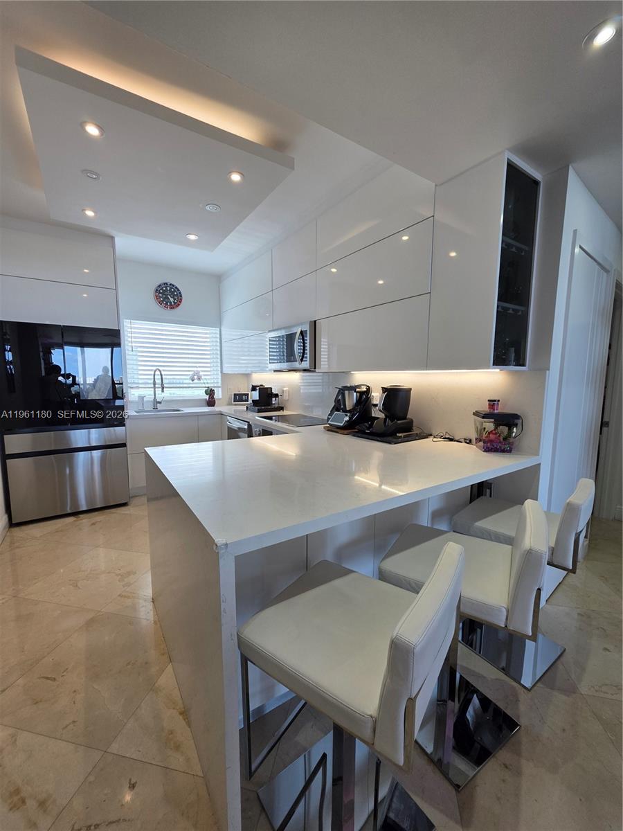 image Blue on the Bay28