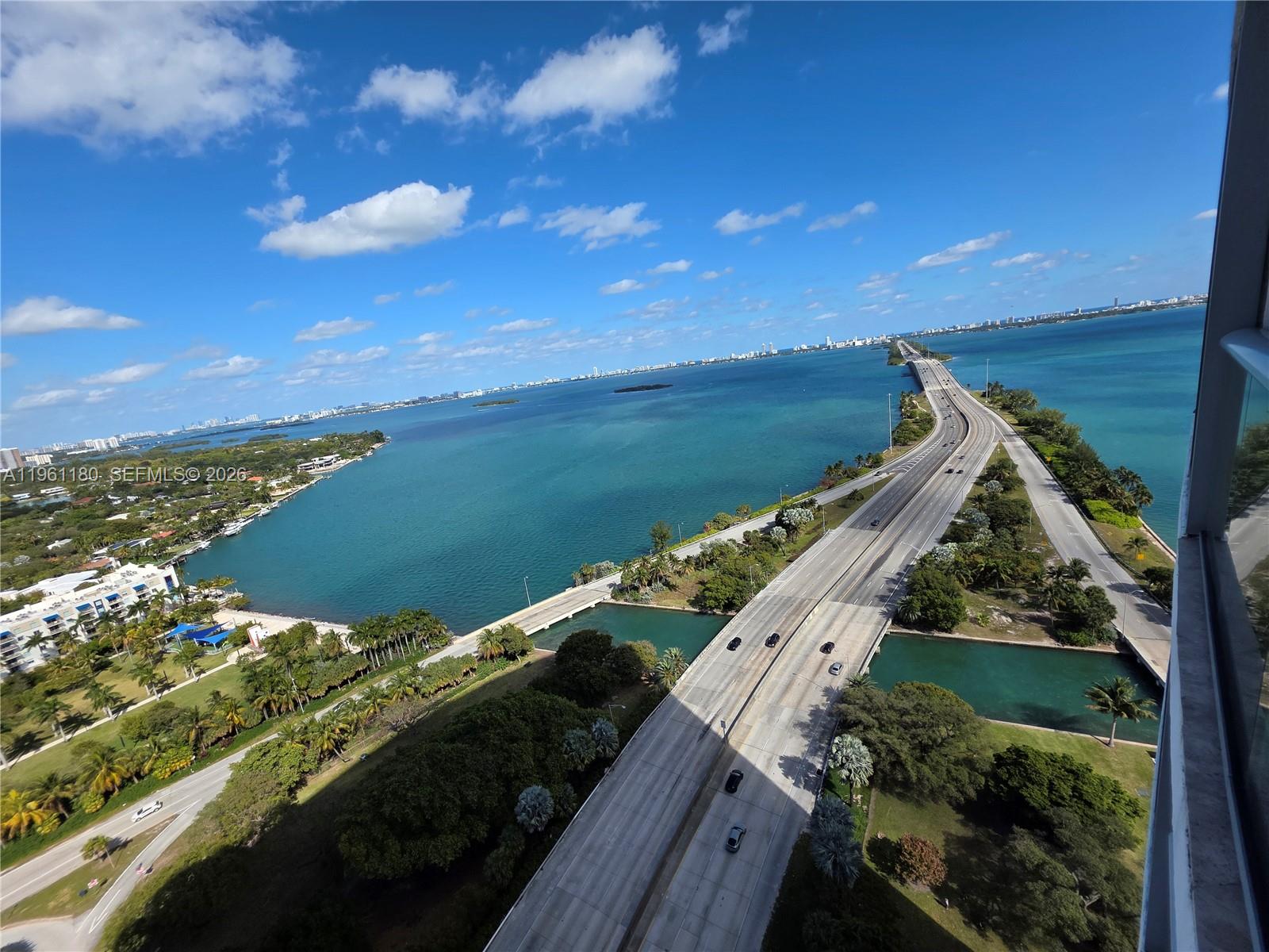 image Blue on the Bay3