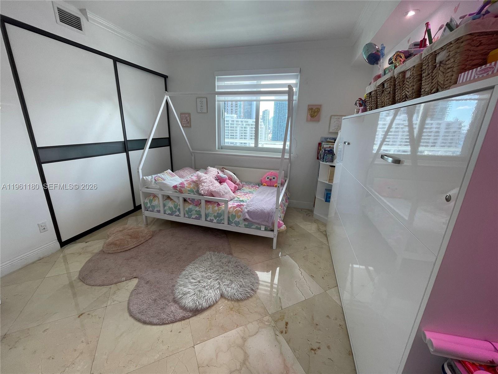 image Blue on the Bay61