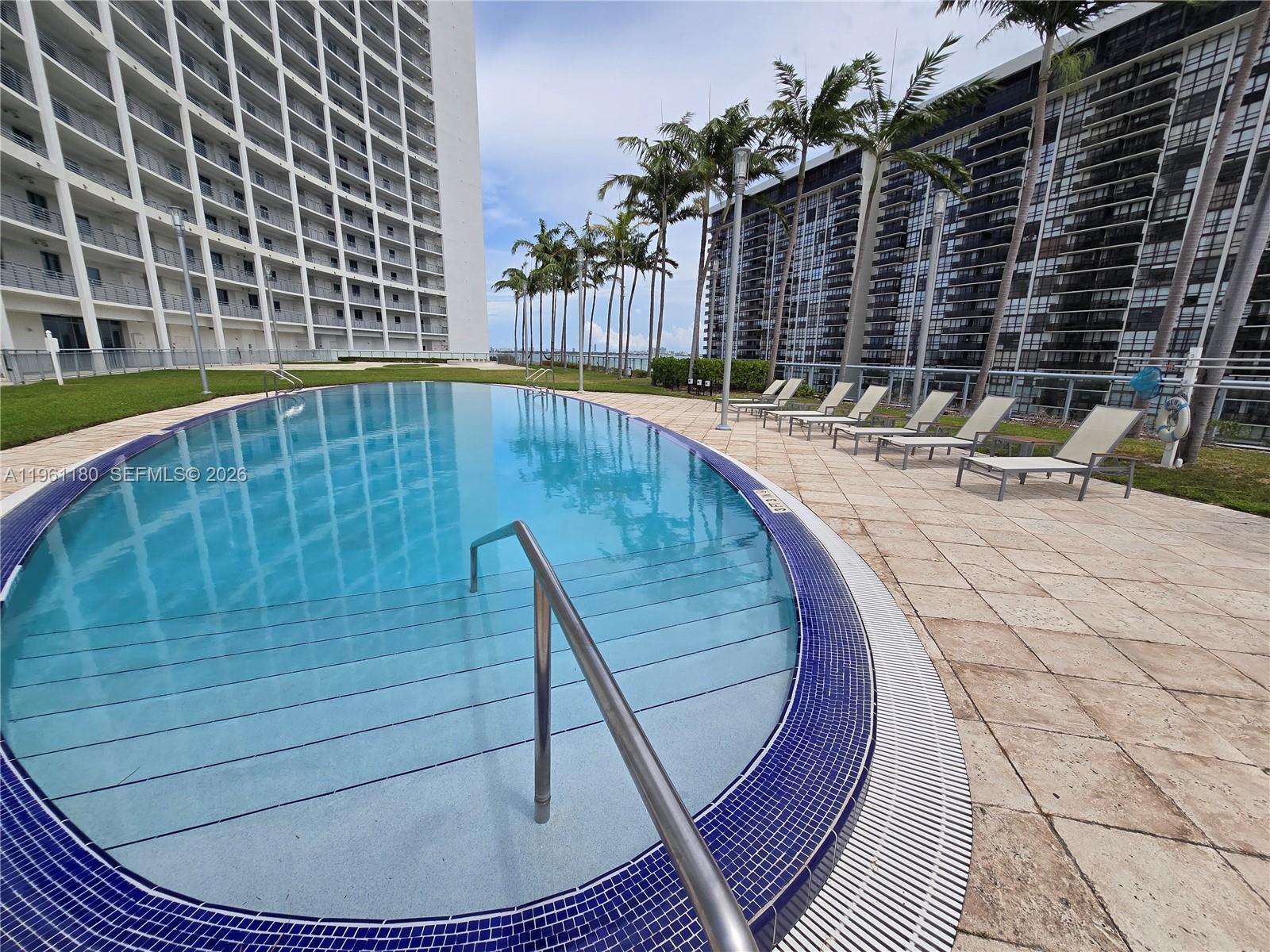 image Blue on the Bay68