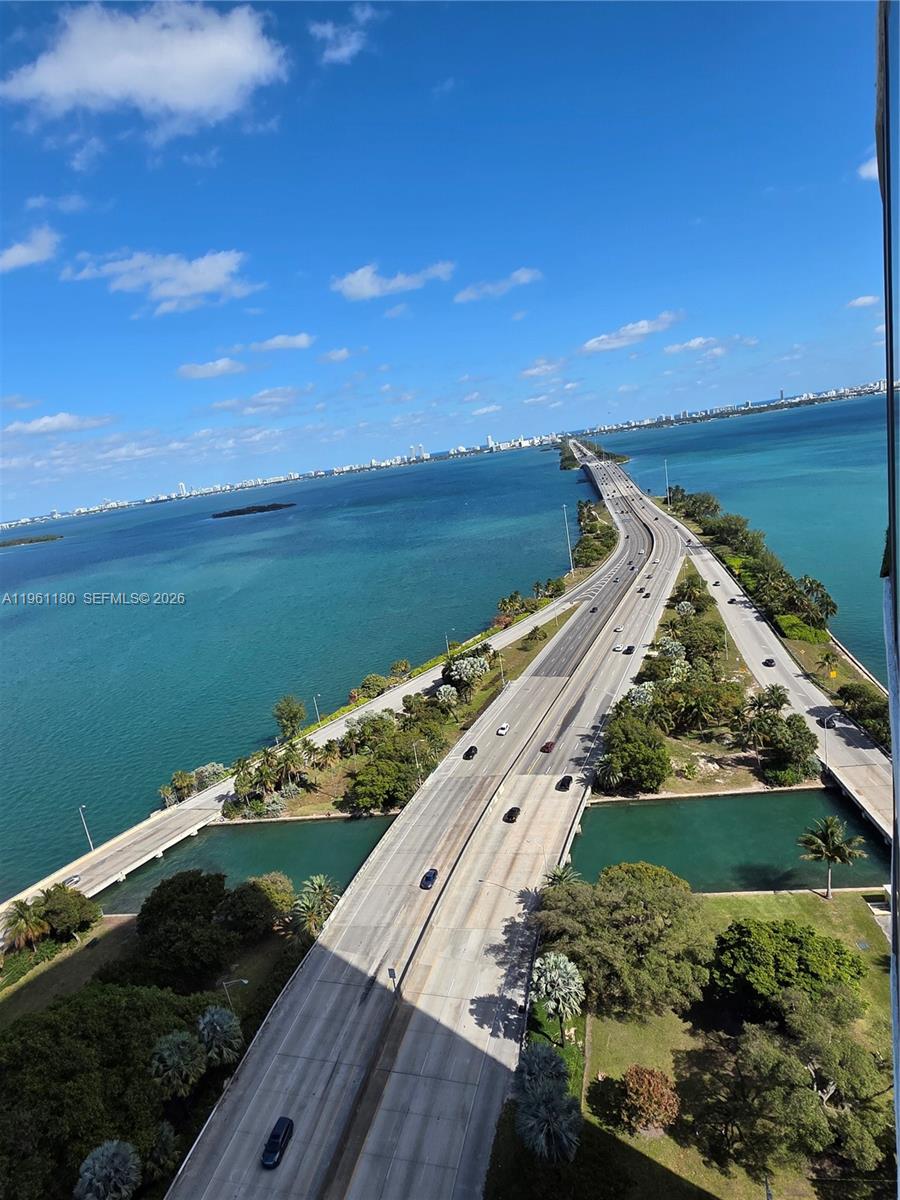 image Blue on the Bay6