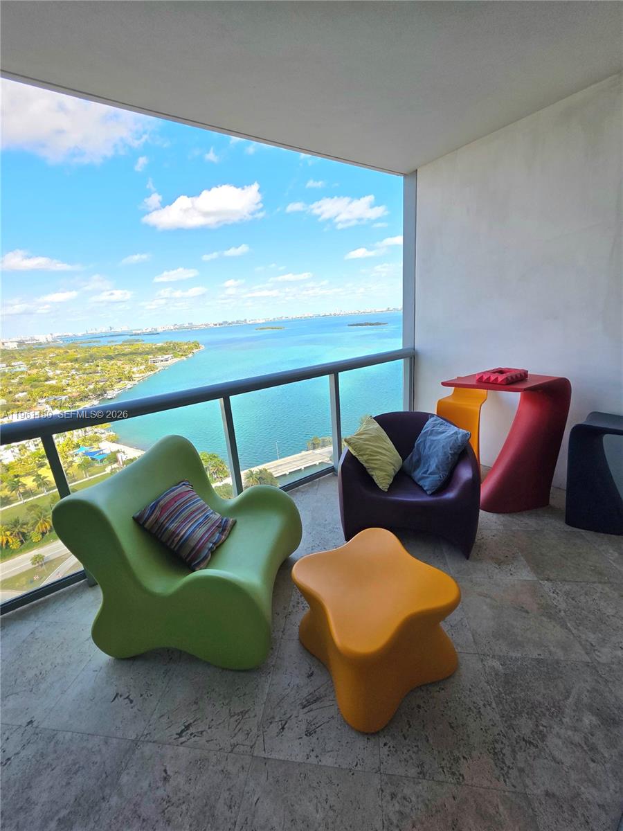 image Blue on the Bay8