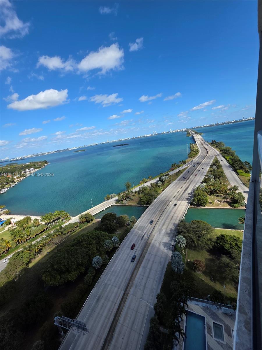 image Blue on the Bay98