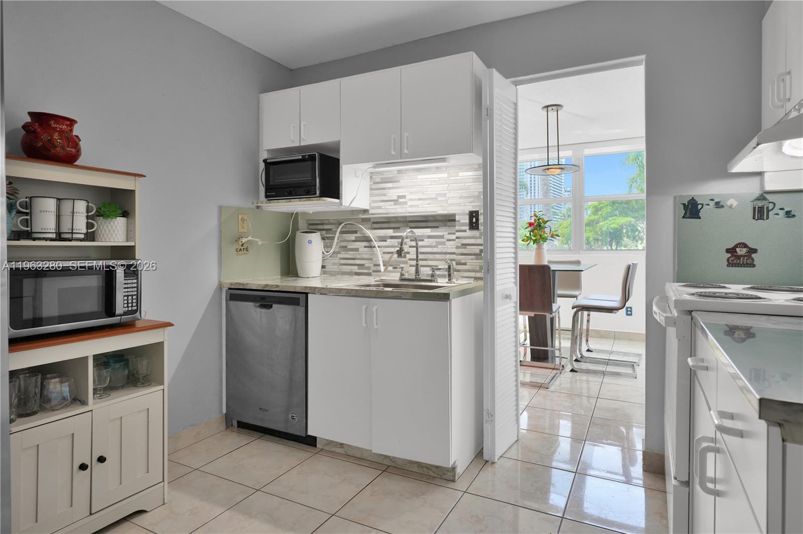 16558 NE 26th Ave #2A North Miami Beach, FL 33160