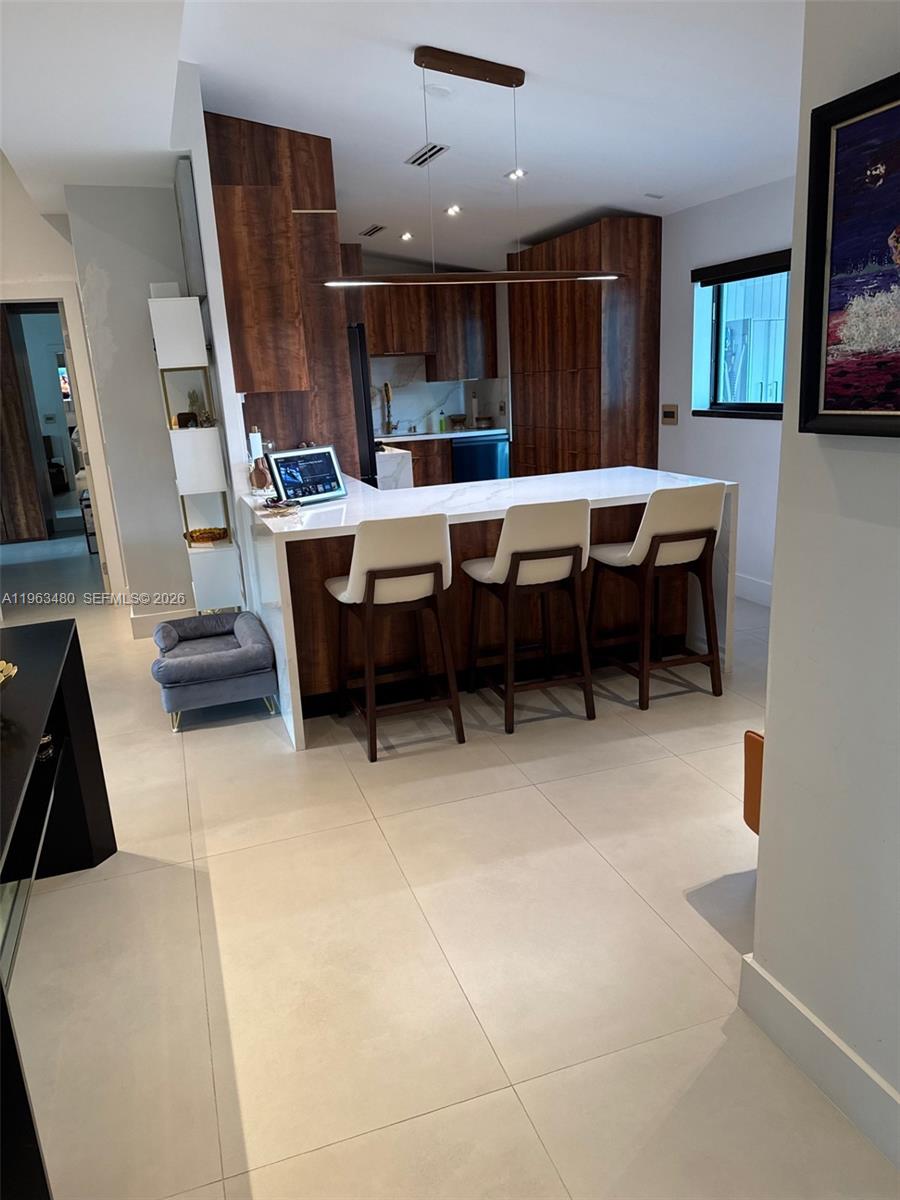 2543 Gulfstream Ln Fort Lauderdale, FL 33312