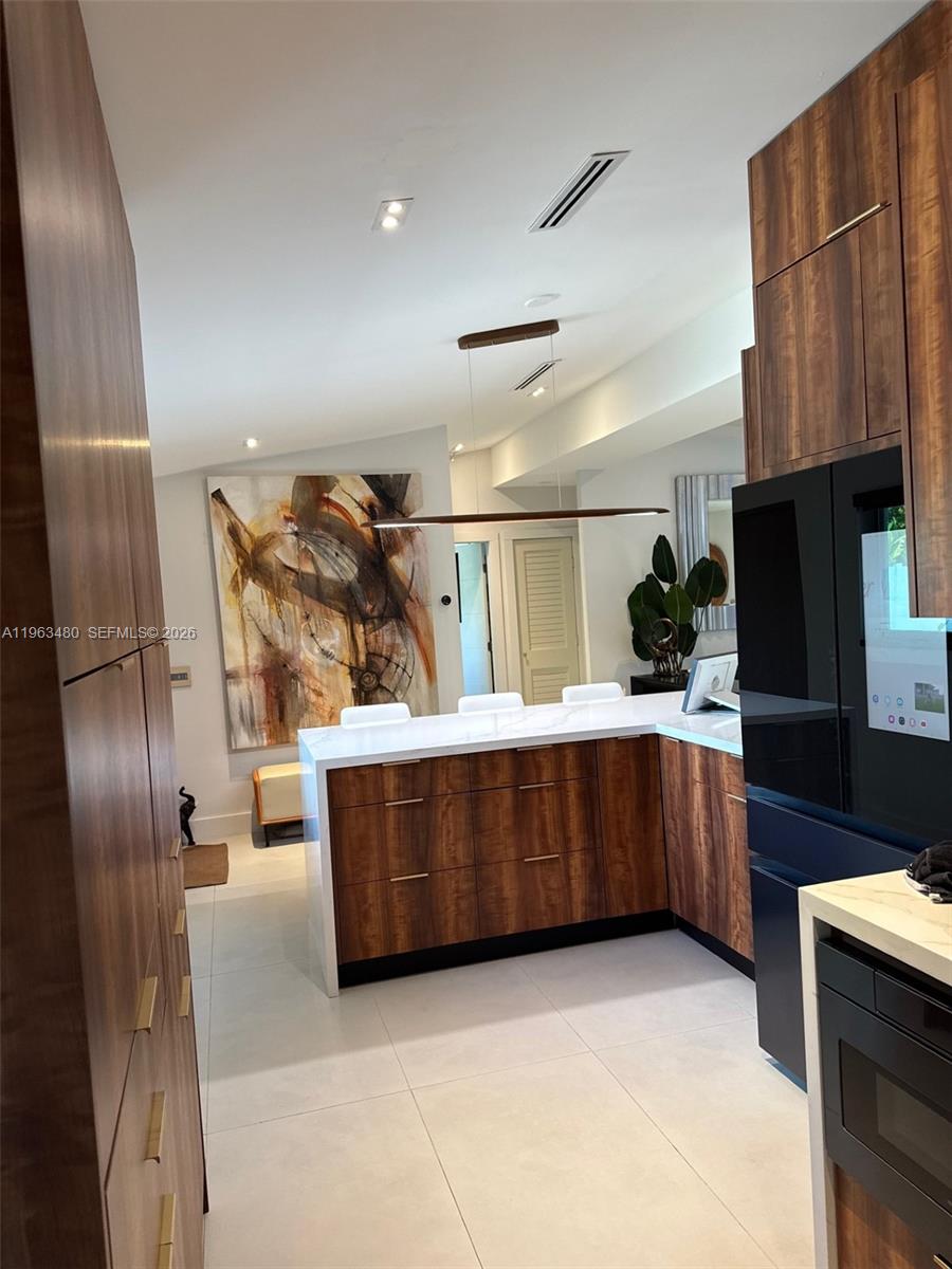 2543 Gulfstream Ln Fort Lauderdale, FL 33312