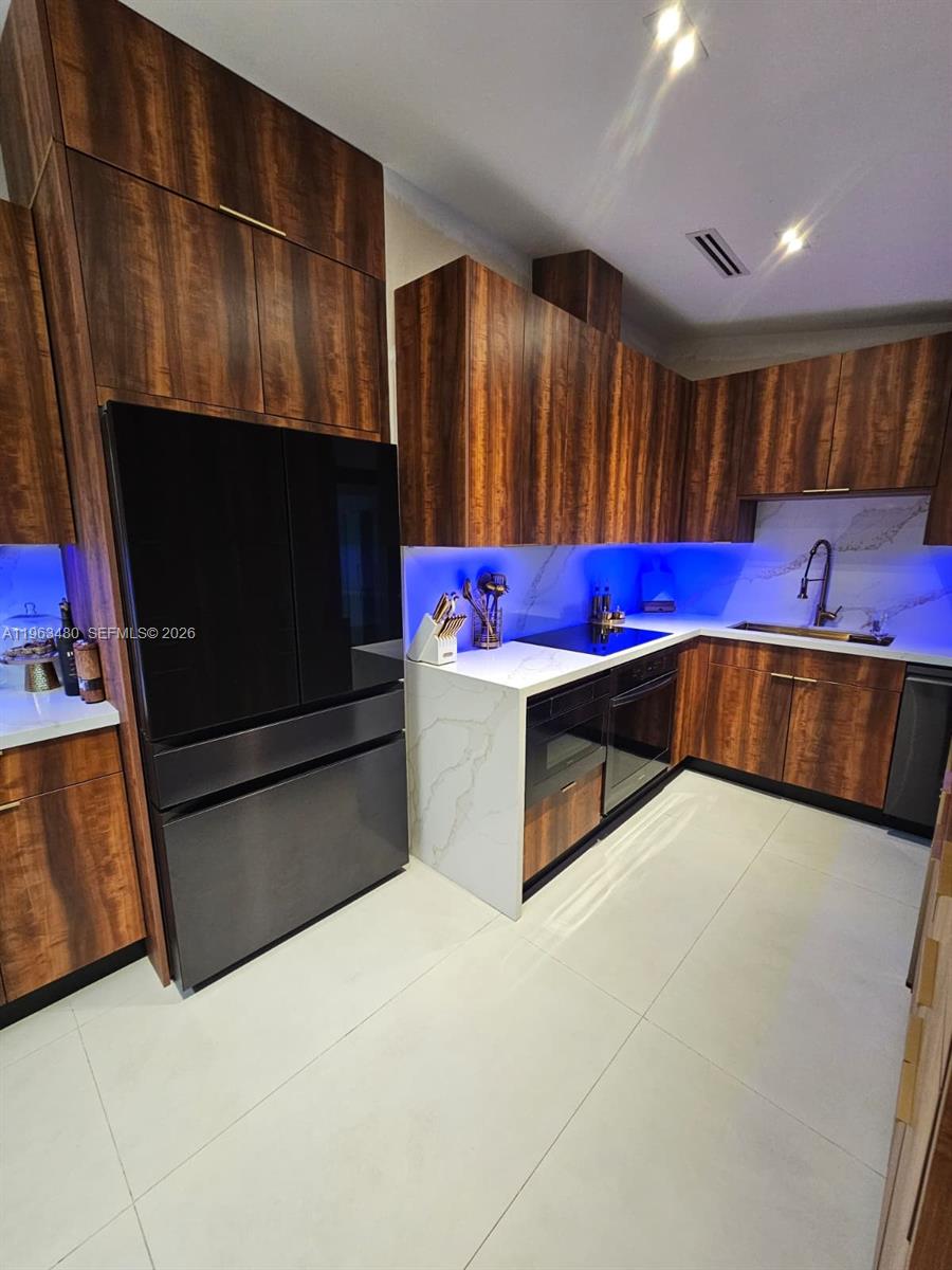 2543 Gulfstream Ln Fort Lauderdale, FL 33312