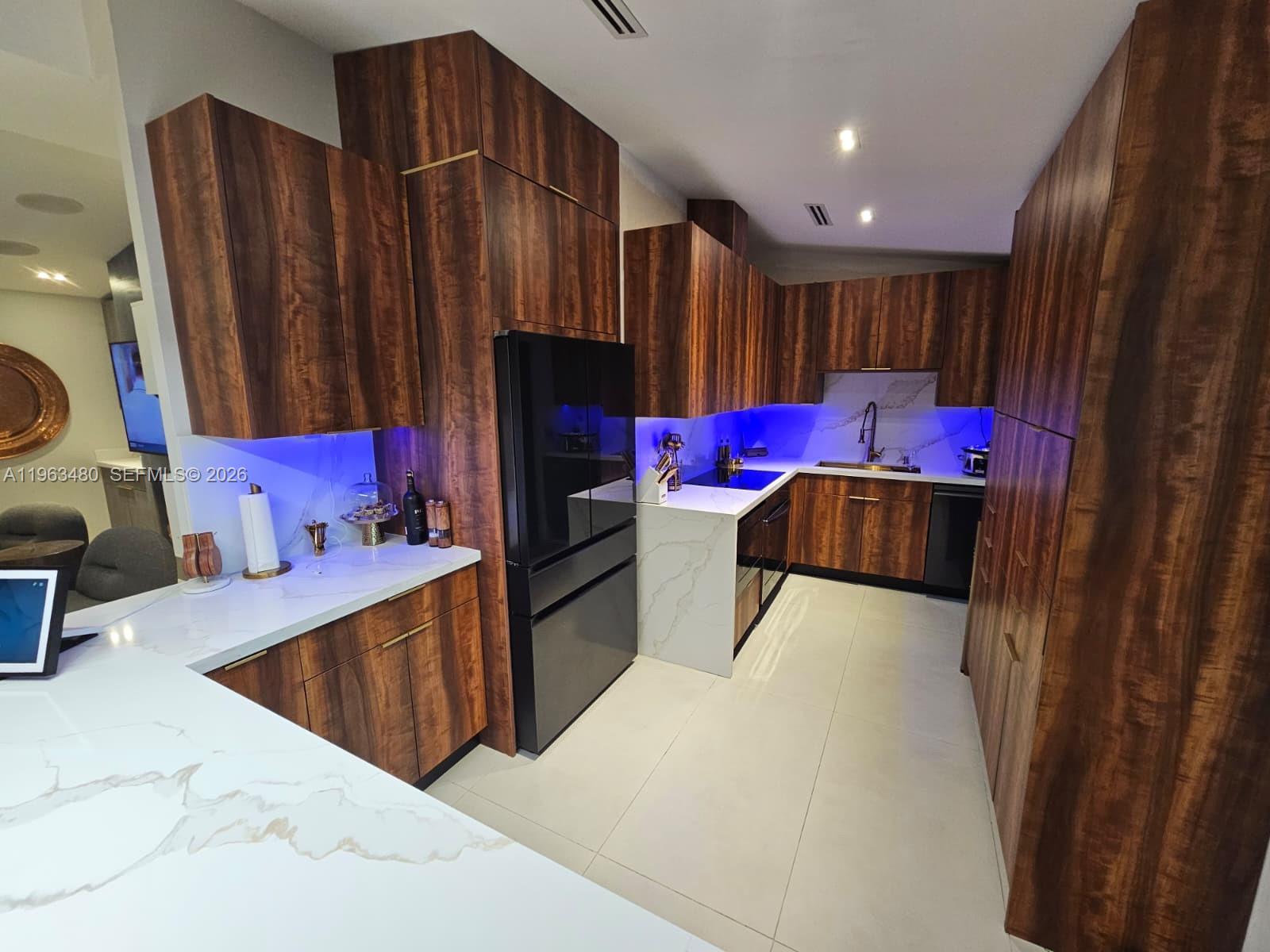 2543 Gulfstream Ln Fort Lauderdale, FL 33312